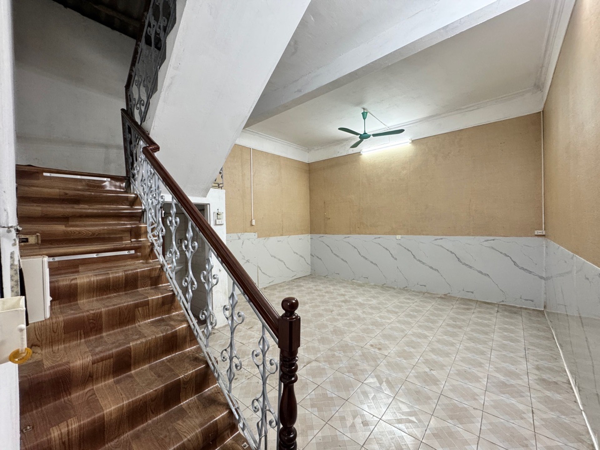 Bán nhà Ô Cách, Q. Long Biên - 67m2 | 2 tầng | Mặt tiền 5,8m x 11,8m2 | Giá 13,9 tỷ - Ảnh 5
