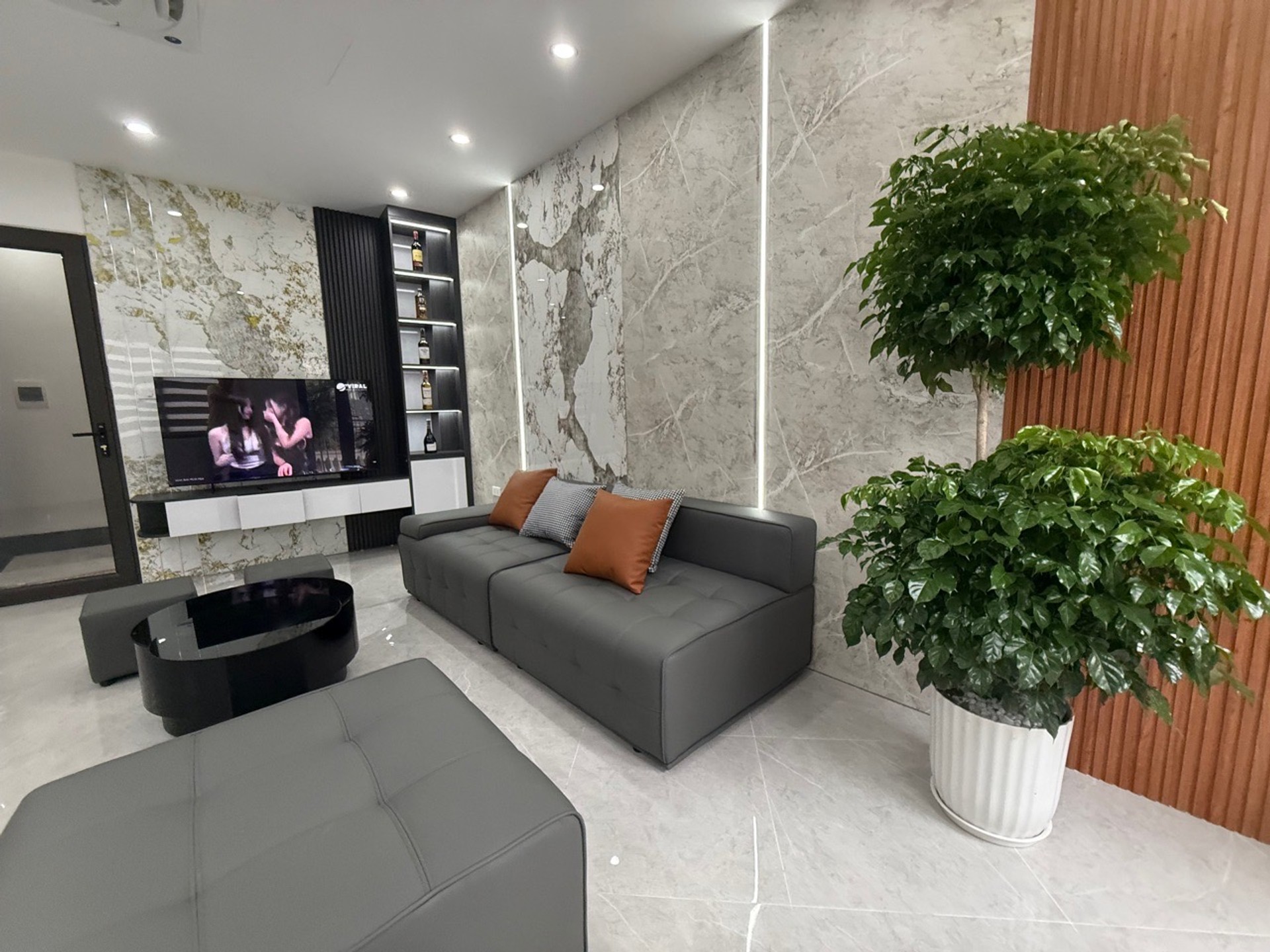 Bán nhà Nguyễn Văn Cừ - 34m2 | 6 tầng | 5,1m x 6,5m | Giá 11,6 tỷ - Q. Long Biên - Liên hệ 0982.497.846 - Ôtô, thang máy, Full nội thất, Sổ vuông đẹp - Ảnh 9