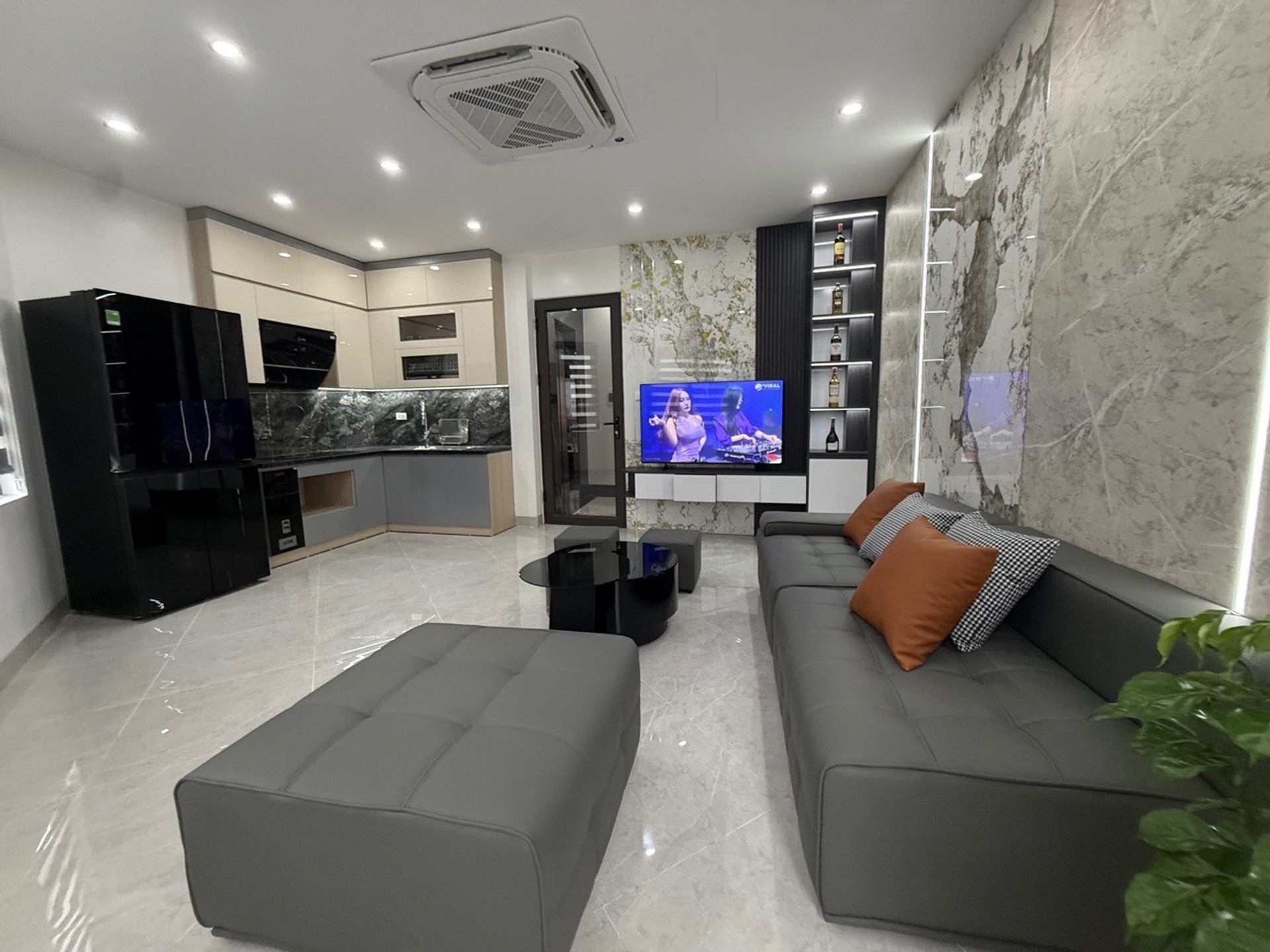 Bán nhà Nguyễn Văn Cừ - 34m2 | 6 tầng | 5,1m x 6,5m | Giá 11,6 tỷ - Q. Long Biên - Liên hệ 0982.497.846 - Ôtô, thang máy, Full nội thất, Sổ vuông đẹp - Ảnh 8