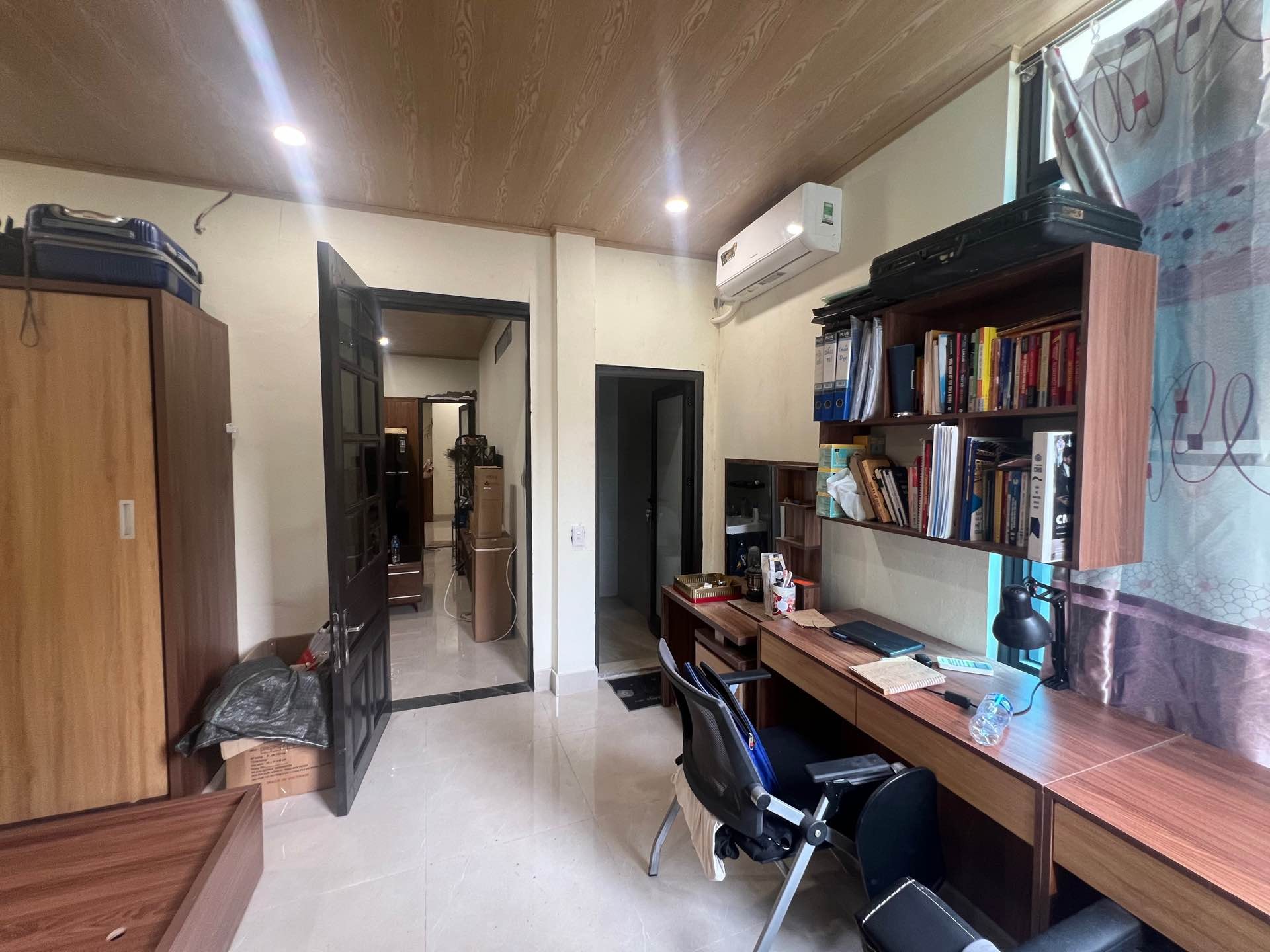 Bán nhà Ngọc Lâm – 55m2 | 4 tầng | 4m x 12m | Giá 10,5 tỷ – Q. Long Biên – Hotline 0982.497.846 – Cách 1 nhà ra phố, 7 phòng, cho thuê dòng tiền Bán nhà Ngọc Lâm – 55m2 | 4 tầng | 4m x 12m | Giá 10,5 tỷ – Q. Long Biên – Hotline 0982.497.846 – Cách 1 nhà ra phố, 7 phòng, cho thuê dòng tiền