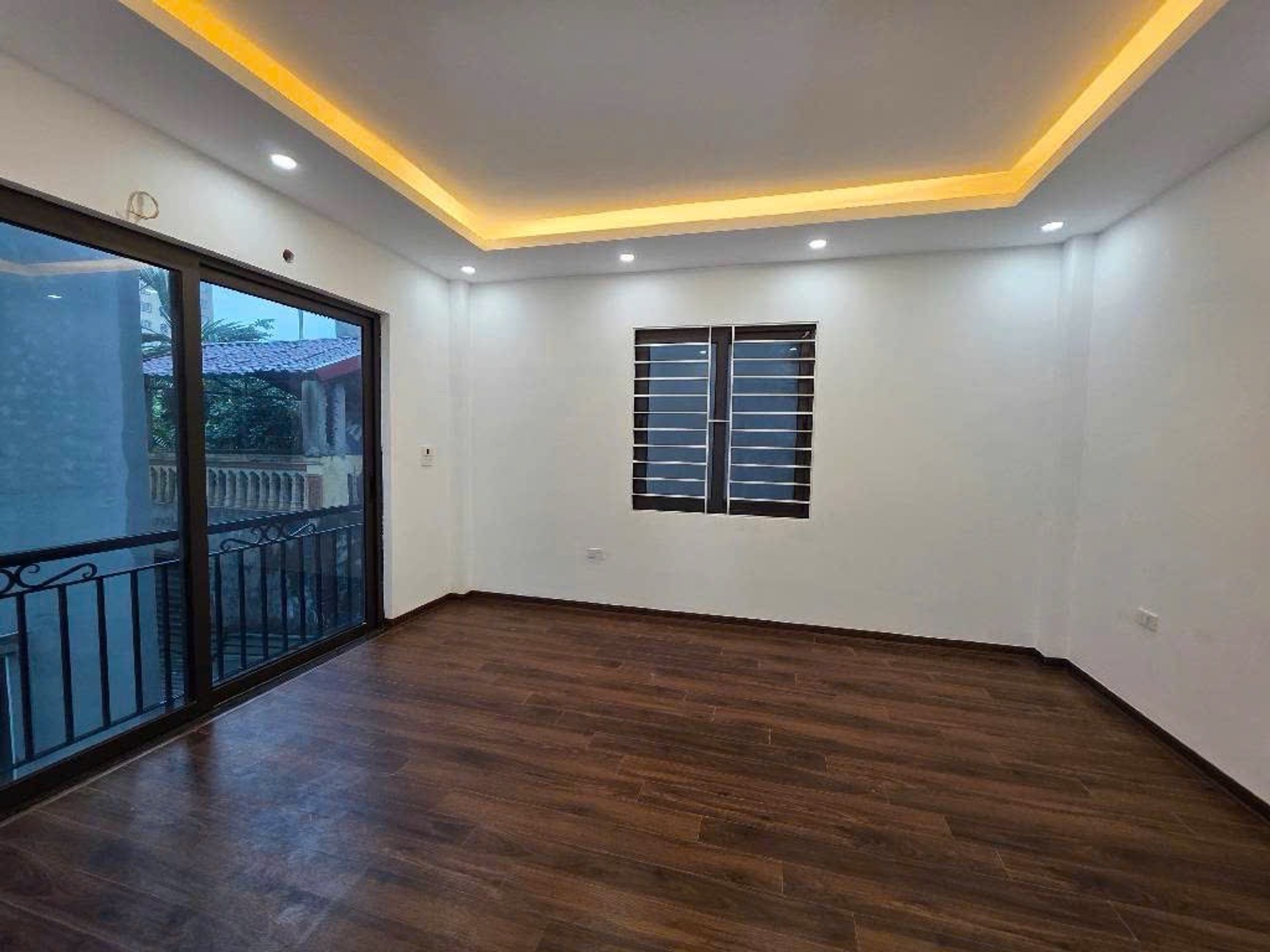 Bán nhà Kẻ Tạnh 47m2 | 6 tầng | 3,6m x 10m | 8,25 tỷ - Long Biên - Căn góc | Ô tô đỗ cửa | View hồ - Ảnh 4