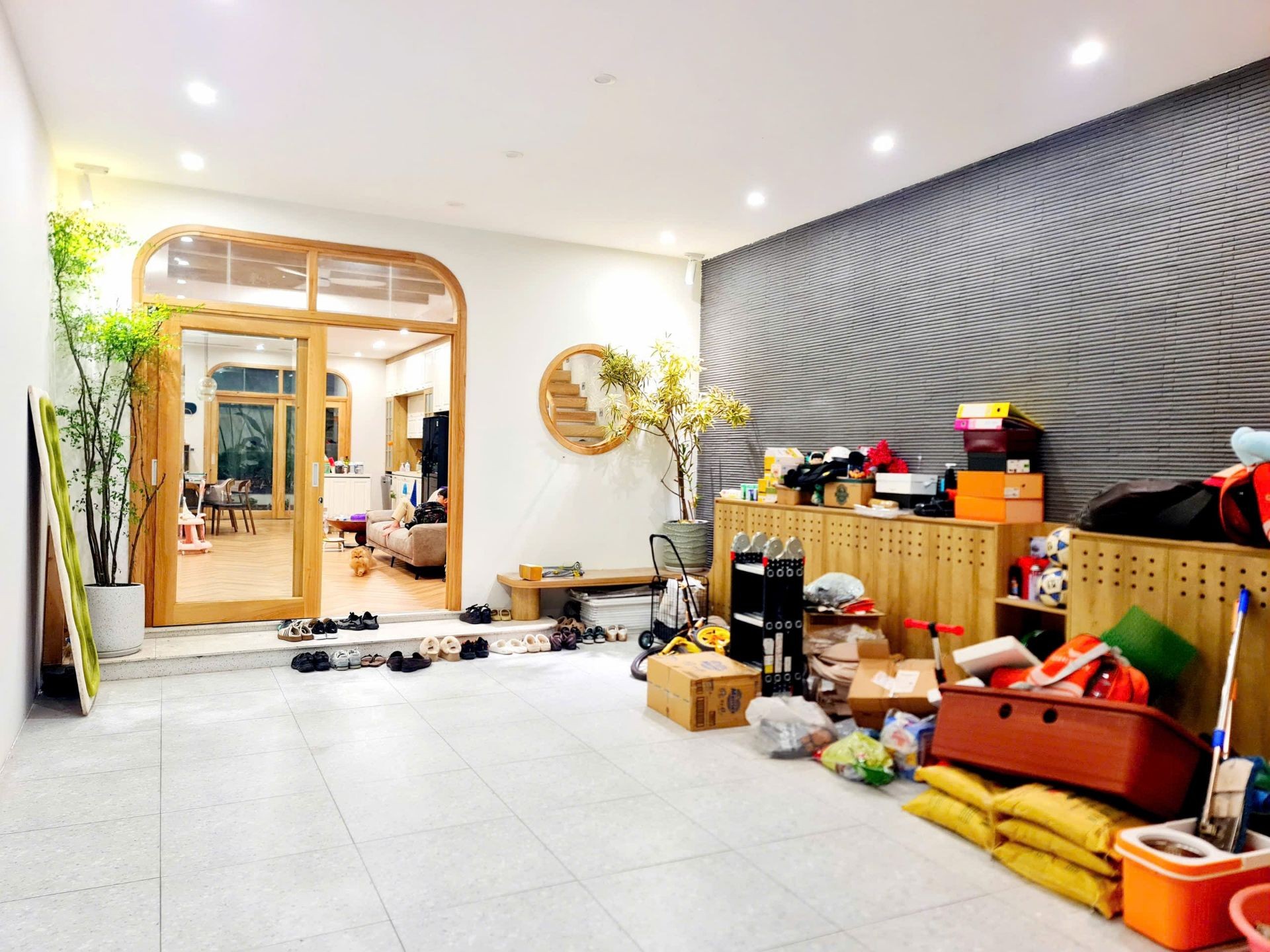 Bán nhà Phúc Lợi – 104m2 | 3 tầng | 5,2m x 19,3m | Giá 29,5 tỷ – Q. Long Biên – Liên hệ 0982.497.846 – Nhà đẹp, ôtô đỗ cửa ngày đêm, Ngõ thông, Kinh doanh, Full tiện ích, An ninh tốt Bán nhà Phúc Lợi – 104m2 | 3 tầng | 5,2m x 19,3m | Giá 29,5 tỷ – Q. Long Biên – Liên hệ 0982.497.846 – Nhà đẹp, ôtô đỗ cửa ngày đêm, Ngõ thông, Kinh doanh, Full tiện ích, An ninh tốt