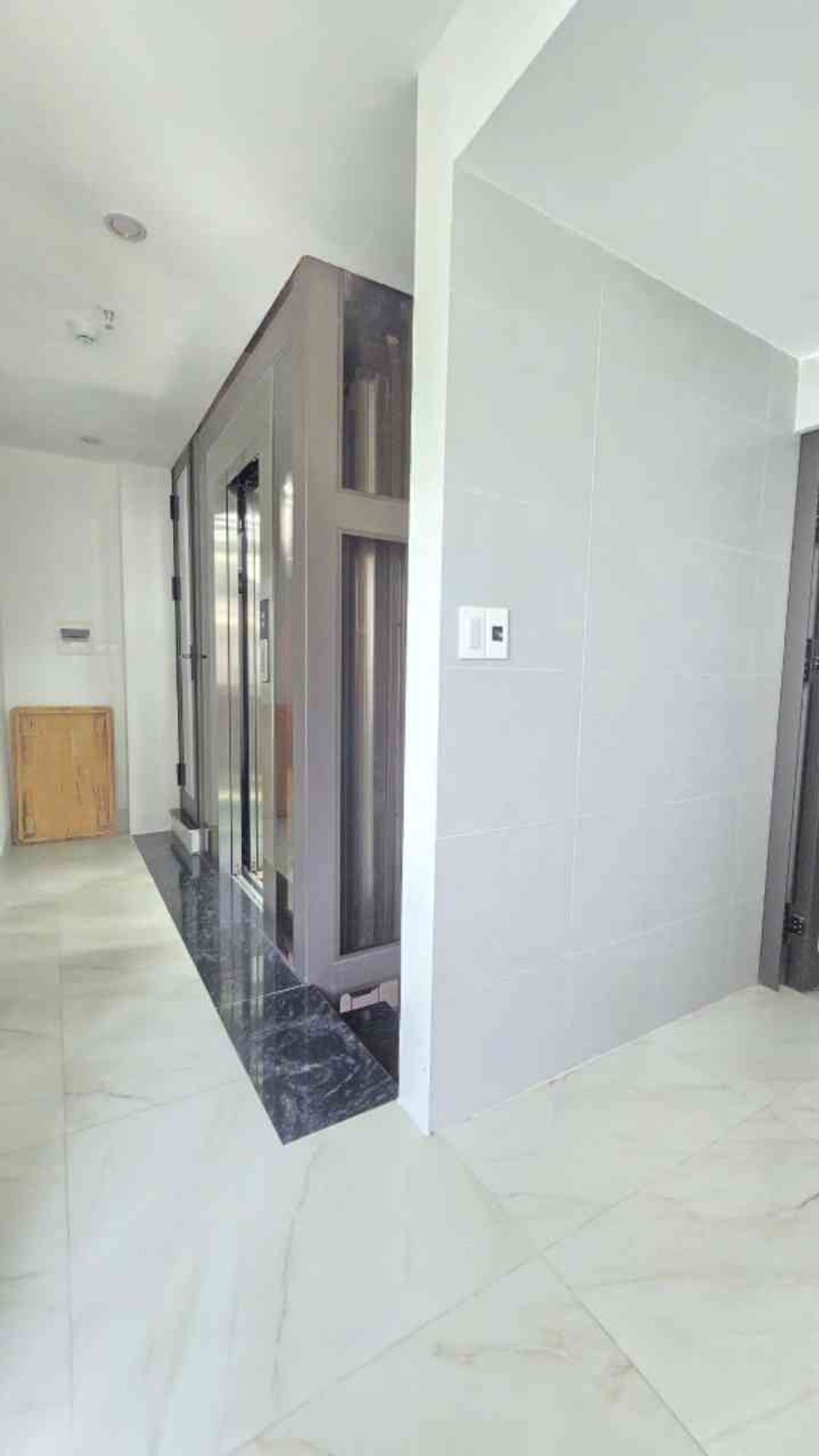 Bán nhà Nam Đuống, Q. Long Biên - 74m2 | 7 tầng | Mặt tiền 5,5m x 14m | Giá 23 tỷ – 【Tòa nhà văn phòng, Thang máy, Xây mới, Dòng tiền hàng tháng, Lô góc, Nội thất tiền tỷ】 - Ảnh 4