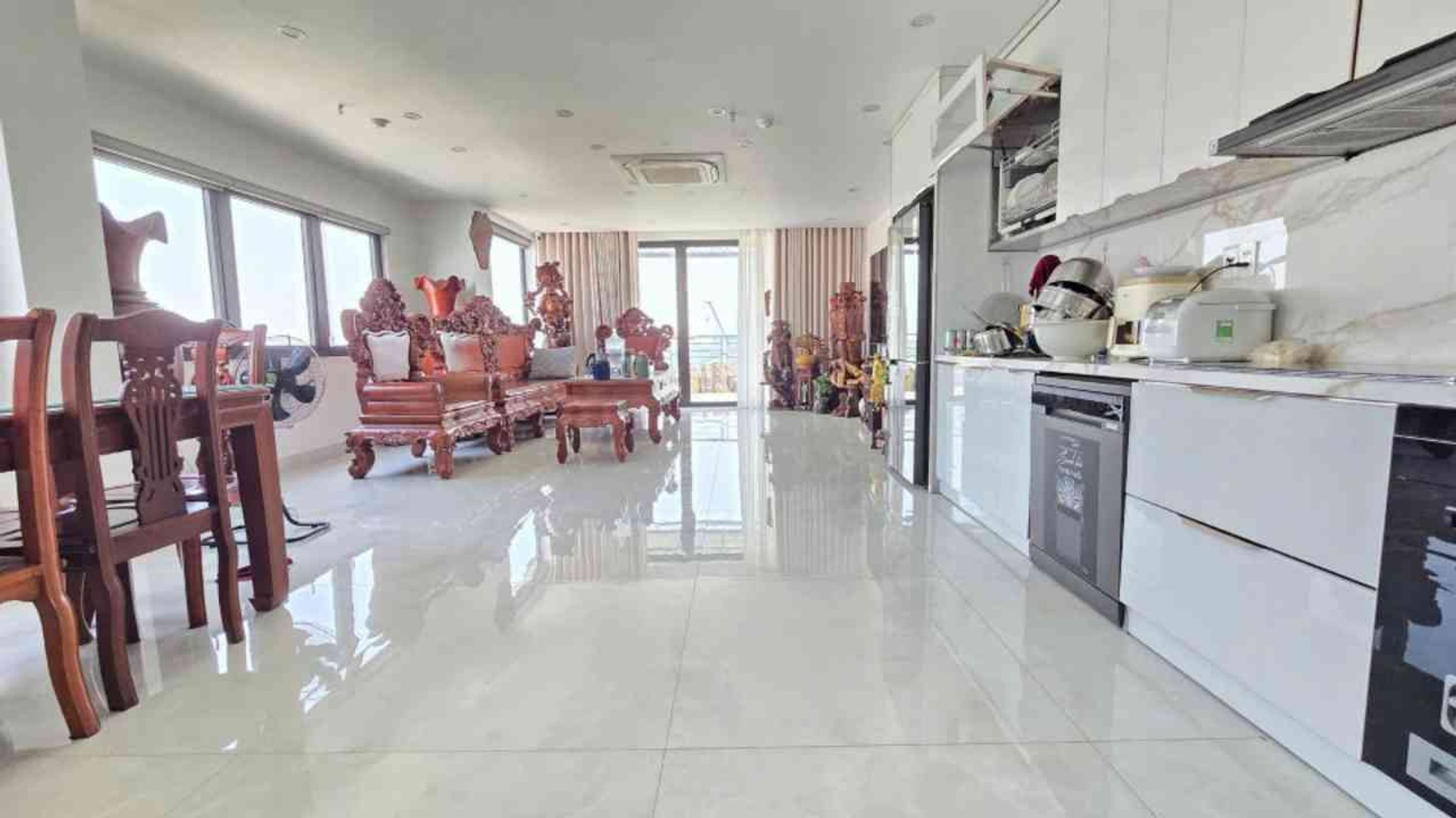 Alternative view of Bán nhà Long Biên - 74m2 | 7 tầng | Mặt tiền 5,5m x 14m | Giá 23 tỷ | Đường Nam Đuống – 【Tòa nhà văn phòng, Thang máy, Xây mới, Dòng tiền hàng tháng, Lô góc, Nội thất tiền tỷ】