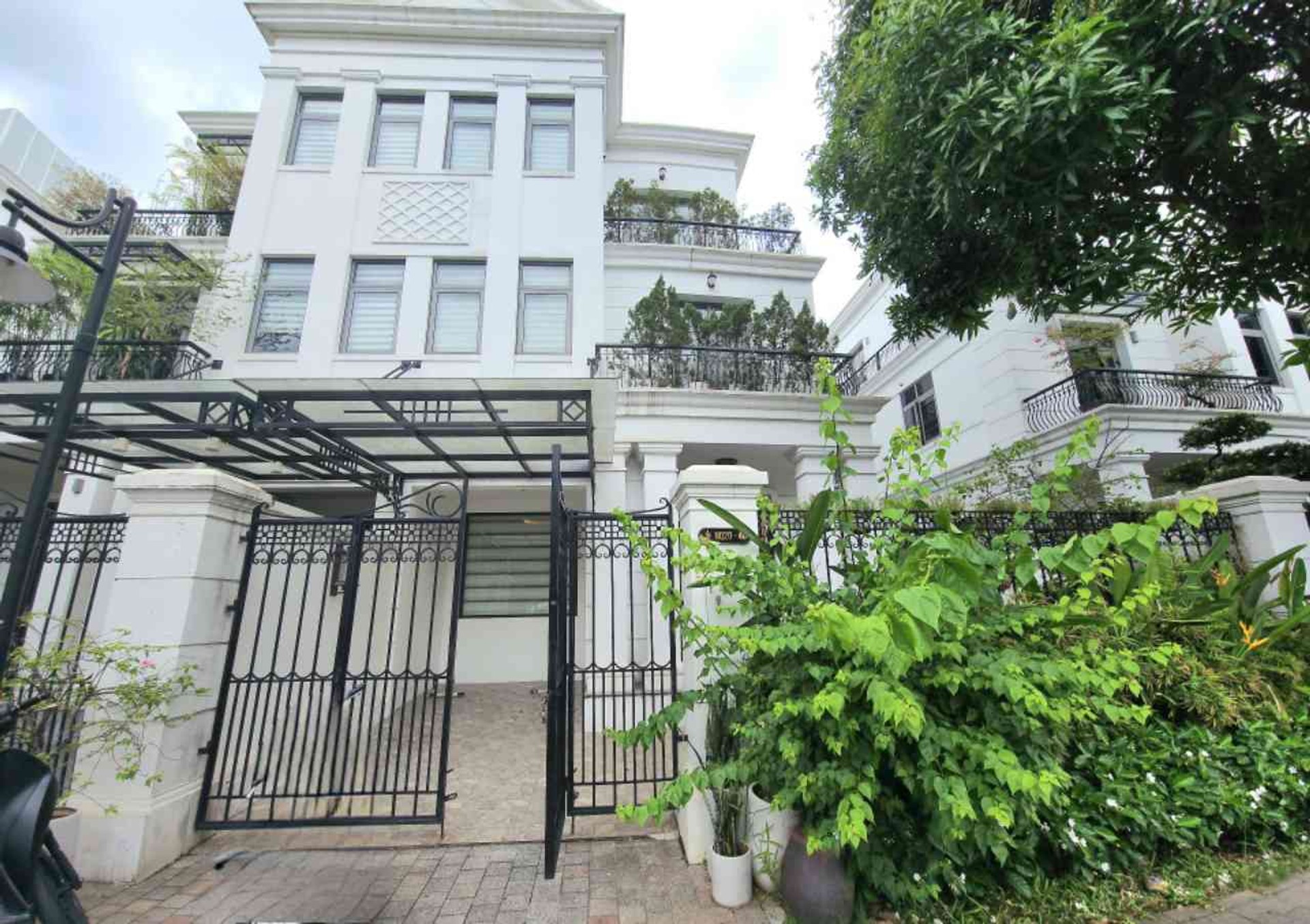 Bán biệt thự Vinhomes Harmony | 180m2 | 4 tầng | 9m x 20m | 72 tỷ – Phân khu Nguyệt Quế – Liên hệ 0982.497.846 Bán biệt thự Vinhomes Harmony | 180m2 | 4 tầng | 9m x 20m | 72 tỷ – Phân khu Nguyệt Quế – Liên hệ 0982.497.846