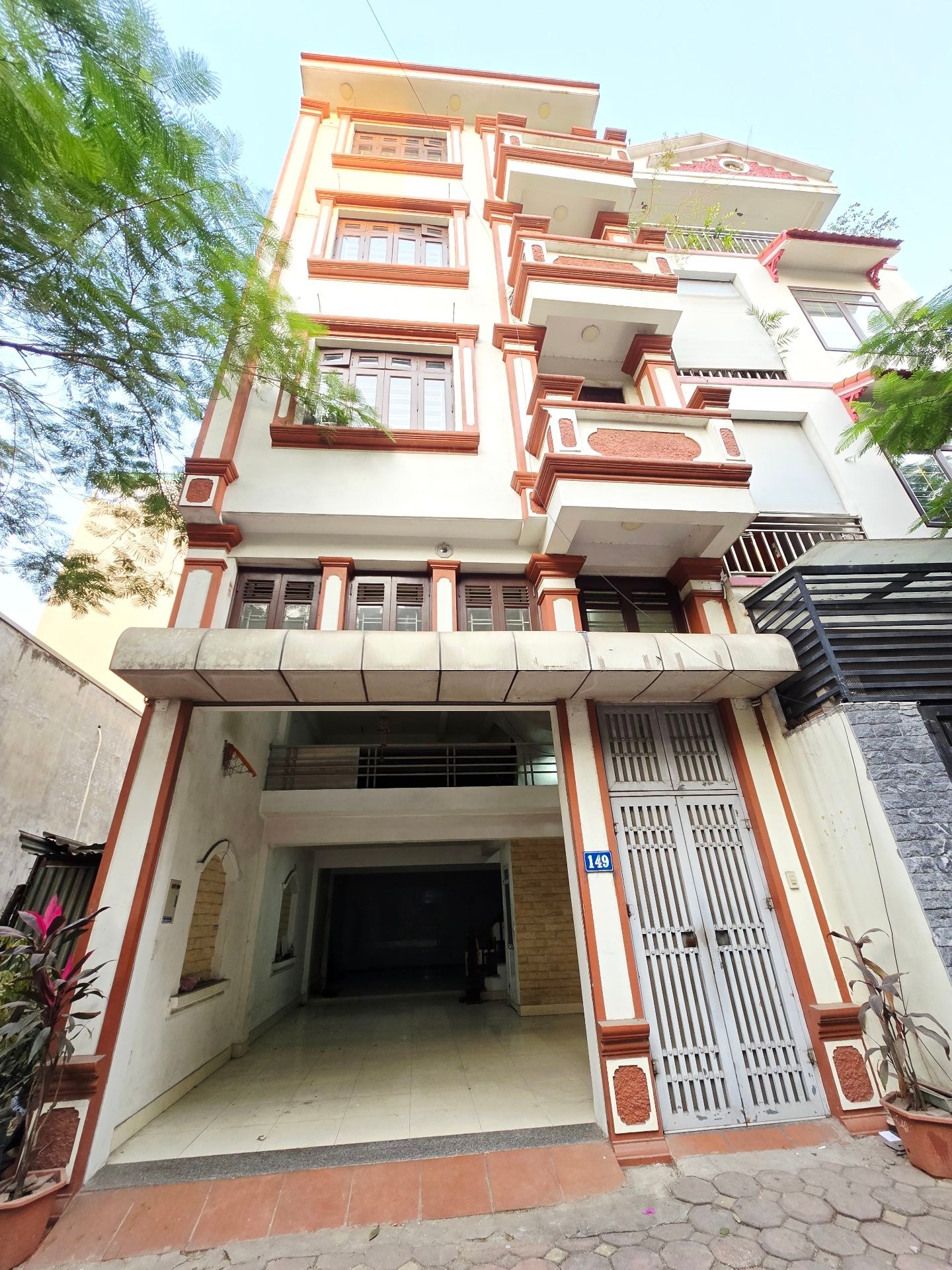 Kim Quan Thượng – Giá 28 tỷ | 73,7m2 | 5 tầng | Mặt tiền 5,5m Kim Quan Thượng – Giá 28 tỷ | 73,7m2 | 5 tầng | Mặt tiền 5,5m