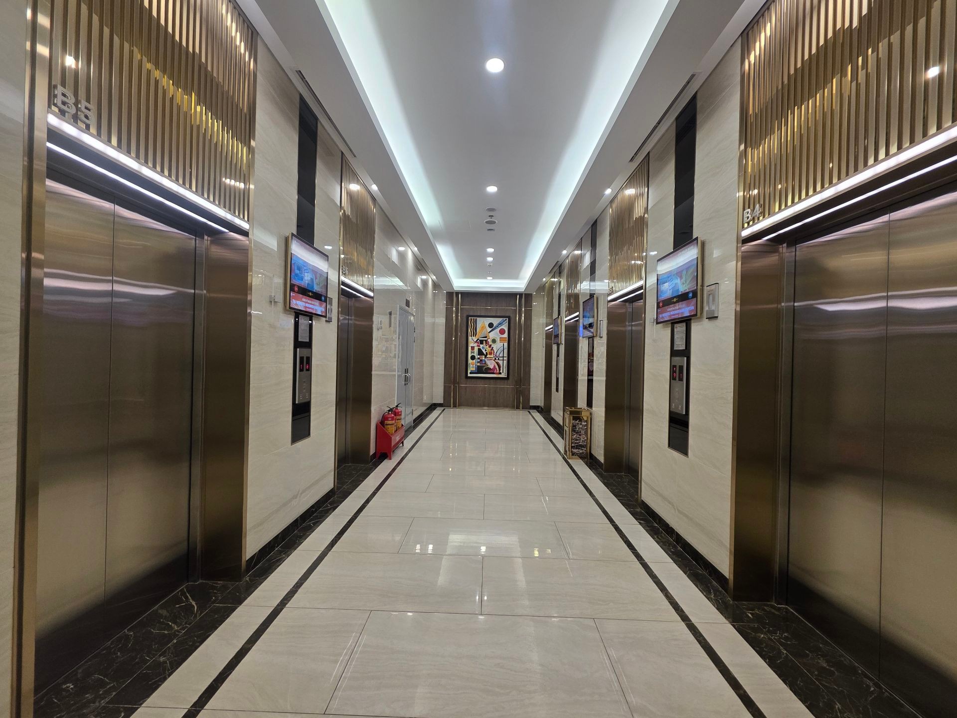 Bán căn hộ - 2PN | 2VS | 84m2 | Giá 11,5 tỷ | Tòa S6B | Tầng 10 - Chung cư Vinhomes Symphony, Long Biên - Ảnh 16