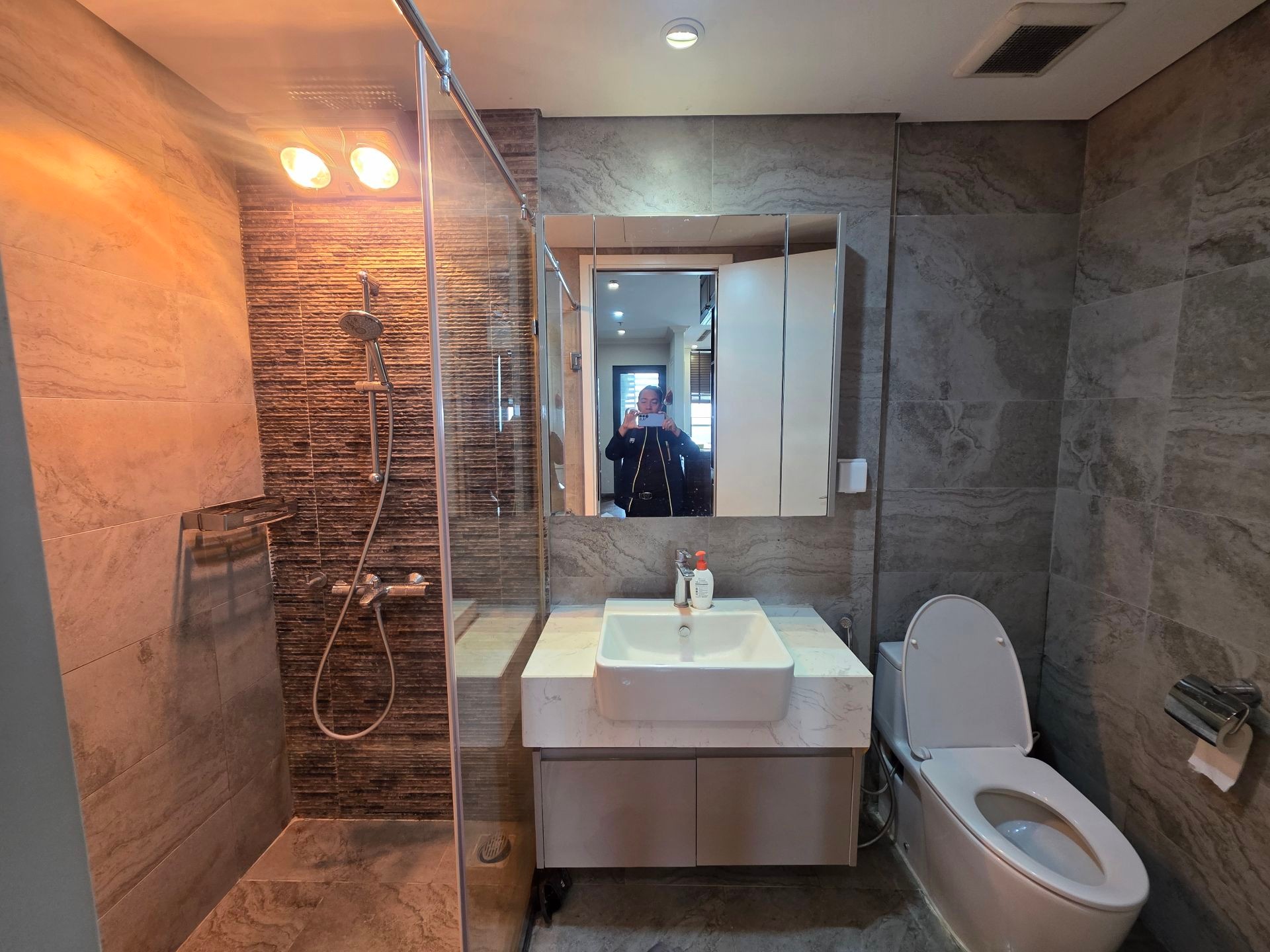 Bán căn hộ - 2PN | 2VS | 84m2 | Giá 11,5 tỷ | Tòa S6B | Tầng 10 - Chung cư Vinhomes Symphony, Long Biên - Ảnh 2