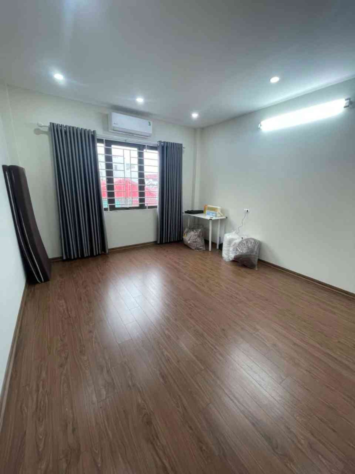 Bán nhà Thanh Am, Long Biên - 30m2 | 5 tầng | Mặt tiền 3,9m2 x 8m | Giá 6,95 tỷ - Nhà mới đẹp ở ngay, Lô góc, 3 thoáng, VF3 đỗ cửa, Ôtô tránh 20m - Ảnh 9