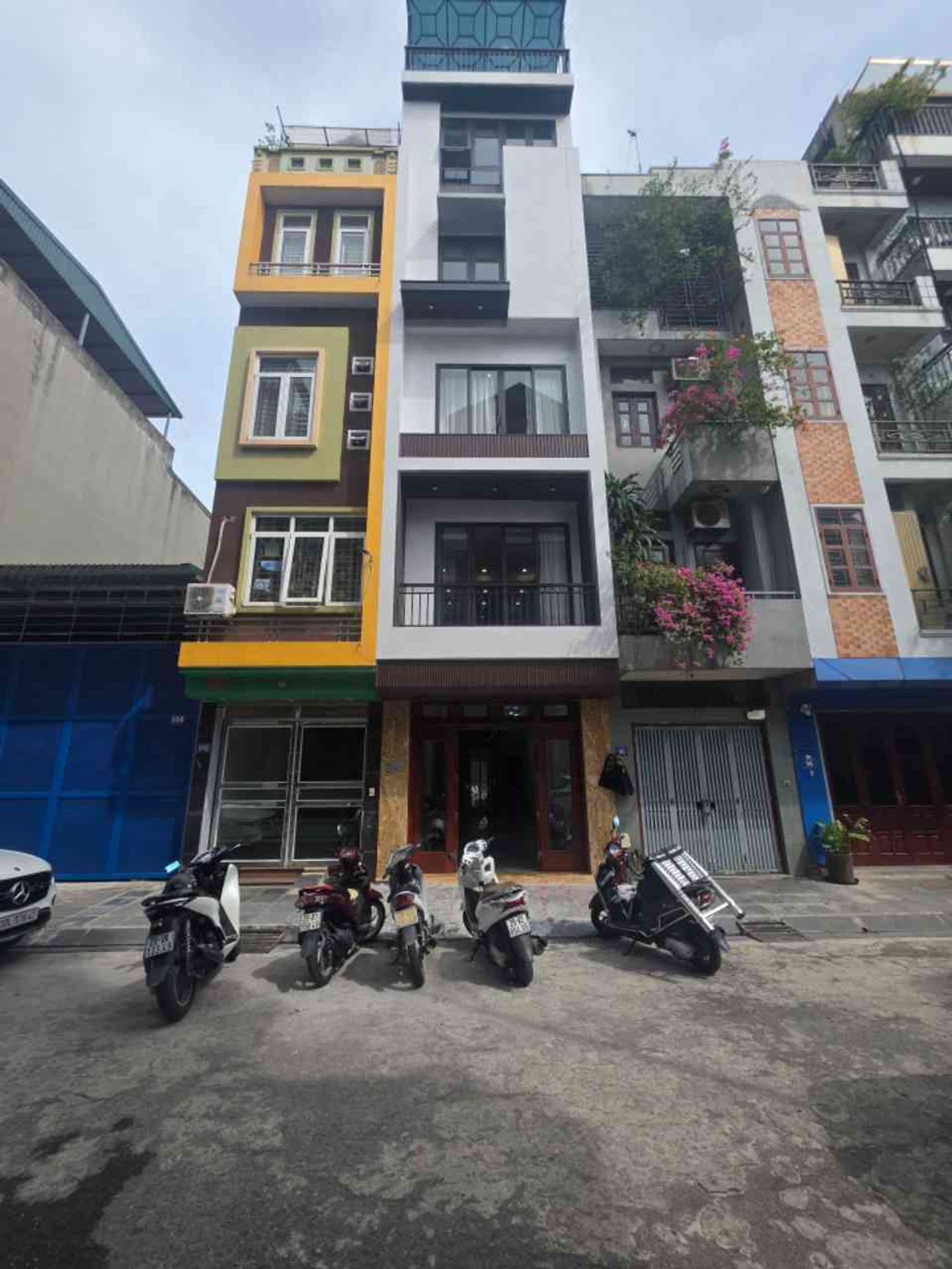 Bán nhà Thanh Am – 50m2 | 6 tầng | 3,8m x 13m | Giá 16,9 tỷ – Q. Long Biên – Liên hệ 0982.497.846 – Thang máy, ôtô, nội thất cao cấp Bán nhà Thanh Am – 50m2 | 6 tầng | 3,8m x 13m | Giá 16,9 tỷ – Q. Long Biên – Liên hệ 0982.497.846 – Thang máy, ôtô, nội thất cao cấp