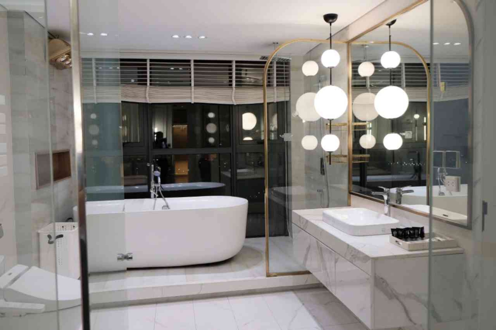 Bán căn hộ Penthouse Mipec Riverside - 228m2 | 4PN | 3WC | Giá 36,8 tỷ - Q. Long Biên - Liên hệ 0982.497.846 - Full nội thất sang trọng, Ngắm trọn Sông Hồng, Cho thuê Homestay, Dòng tiền 100 triệu/tháng - Ảnh 7