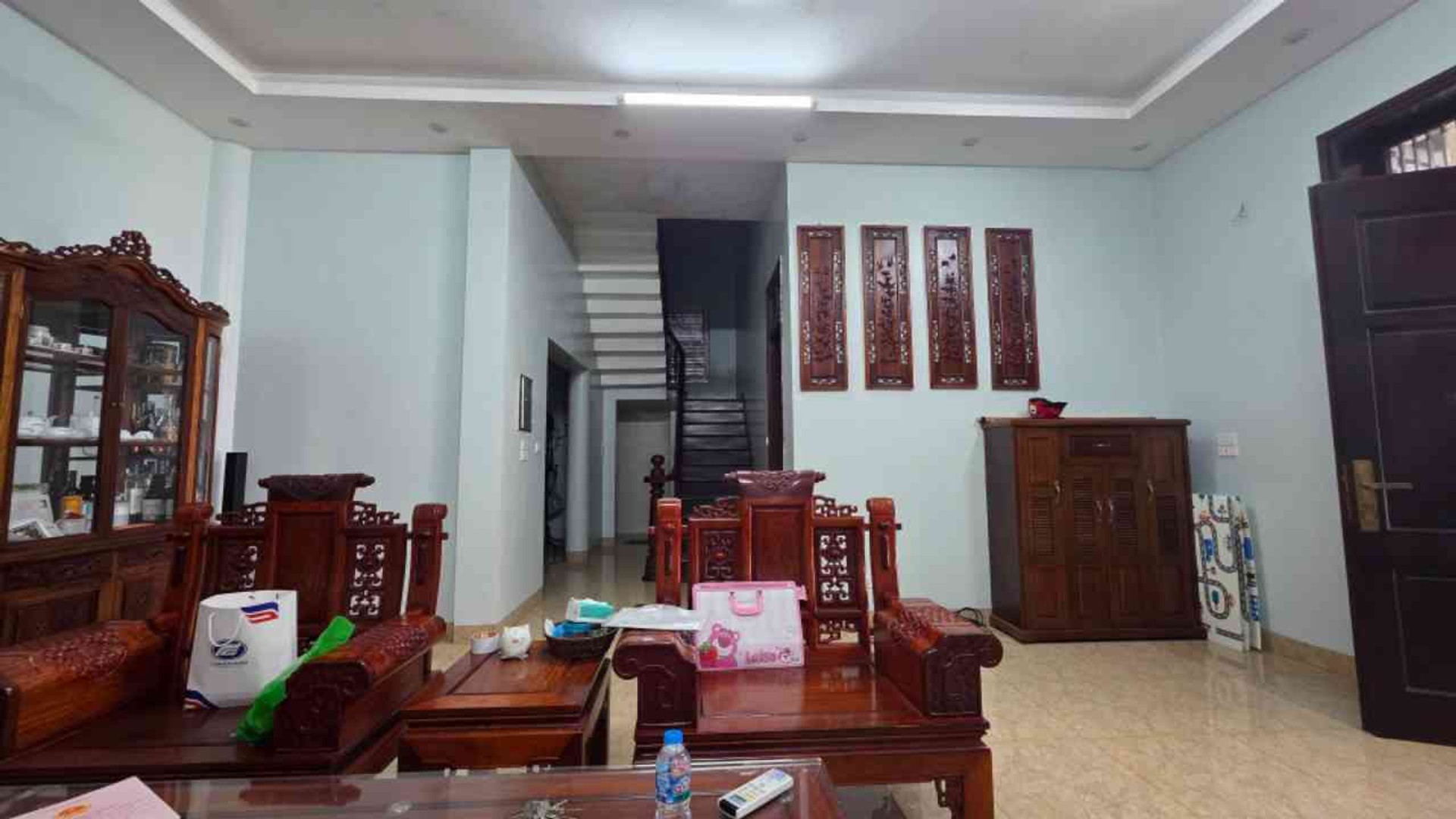 Bán nhà Đức Giang – 170/211m2 | 3 tầng | 11,8m x 14m | Giá 46,5 tỷ – Q. Long Biên – Liên hệ 0982.497.846 – Nhà đẹp, 4PN – 3WC, 3 mặt thoáng, Nội thất xịn sò, toàn gỗ lim Bán nhà Đức Giang – 170/211m2 | 3 tầng | 11,8m x 14m | Giá 46,5 tỷ – Q. Long Biên – Liên hệ 0982.497.846 – Nhà đẹp, 4PN – 3WC, 3 mặt thoáng, Nội thất xịn sò, toàn gỗ lim