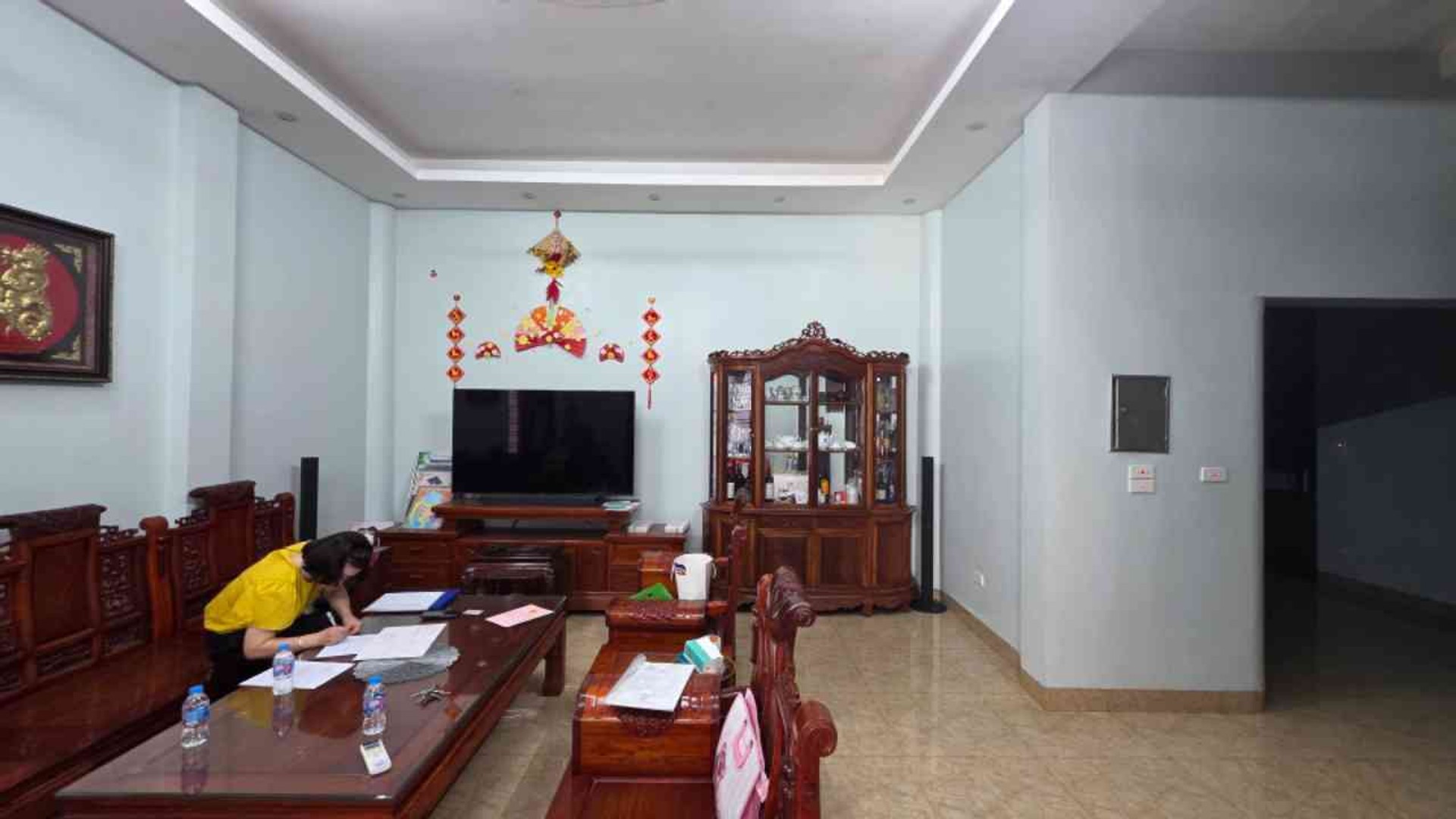 Alternative view of Bán nhà Đức Giang - 170/211m2 | 3 tầng | 11,8m x 14m | Giá 46,5 tỷ - Q. Long Biên - Liên hệ 0982.497.846 - Nhà đẹp, 4PN - 3WC, 3 mặt thoáng, Nội thất xịn sò, toàn gỗ lim