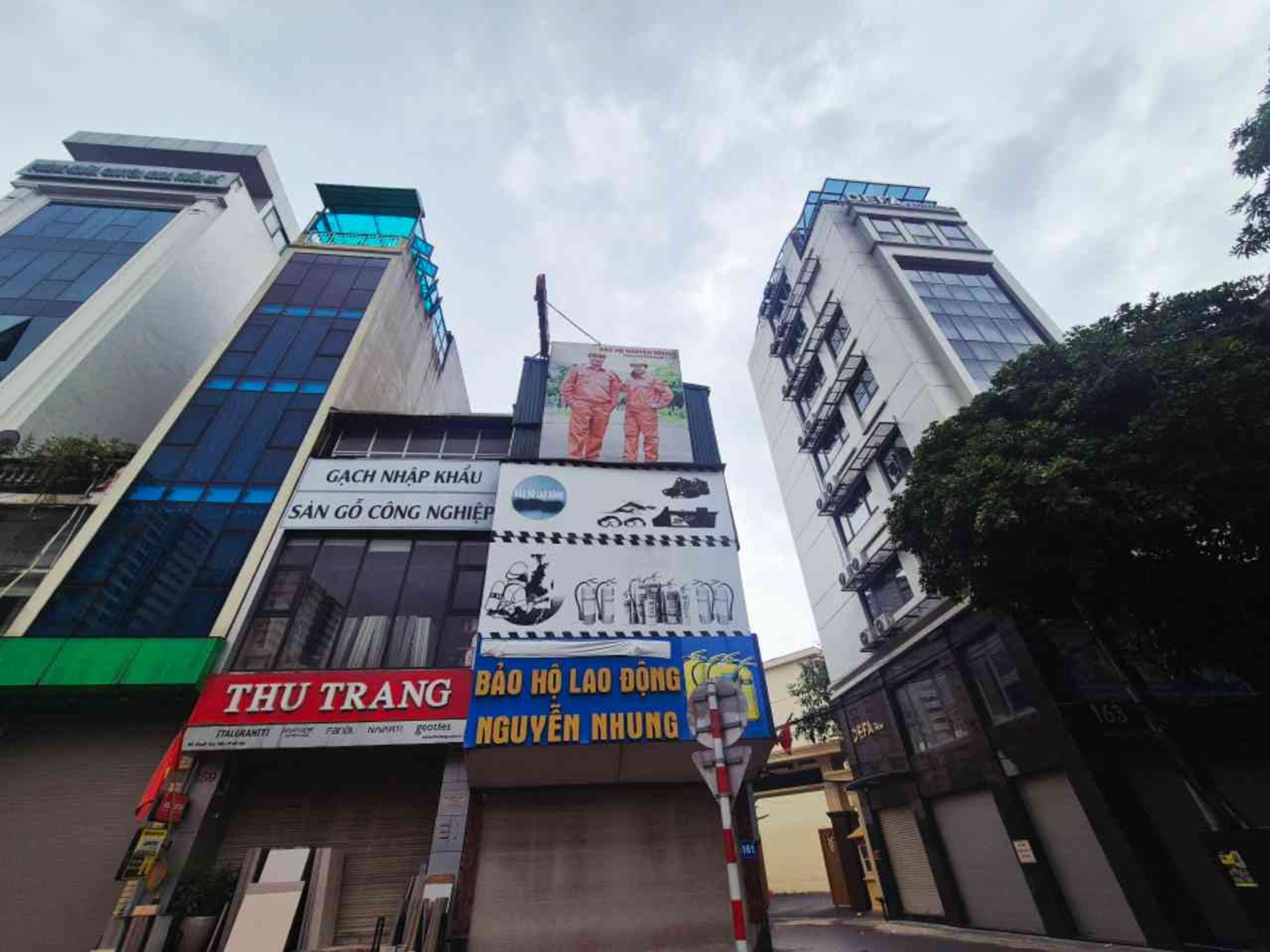 Bán nhà mặt phố Khuất Duy Tiến – 46m2 | 4 tầng | 4,6m x 10m | Giá 29,8 tỷ – Q. Thanh Xuân – Liên hệ 0982.497.846 – Hiếm, Mặt phố kinh doanh sầm uất, Cho thuê dòng tiền 400 triệu/năm