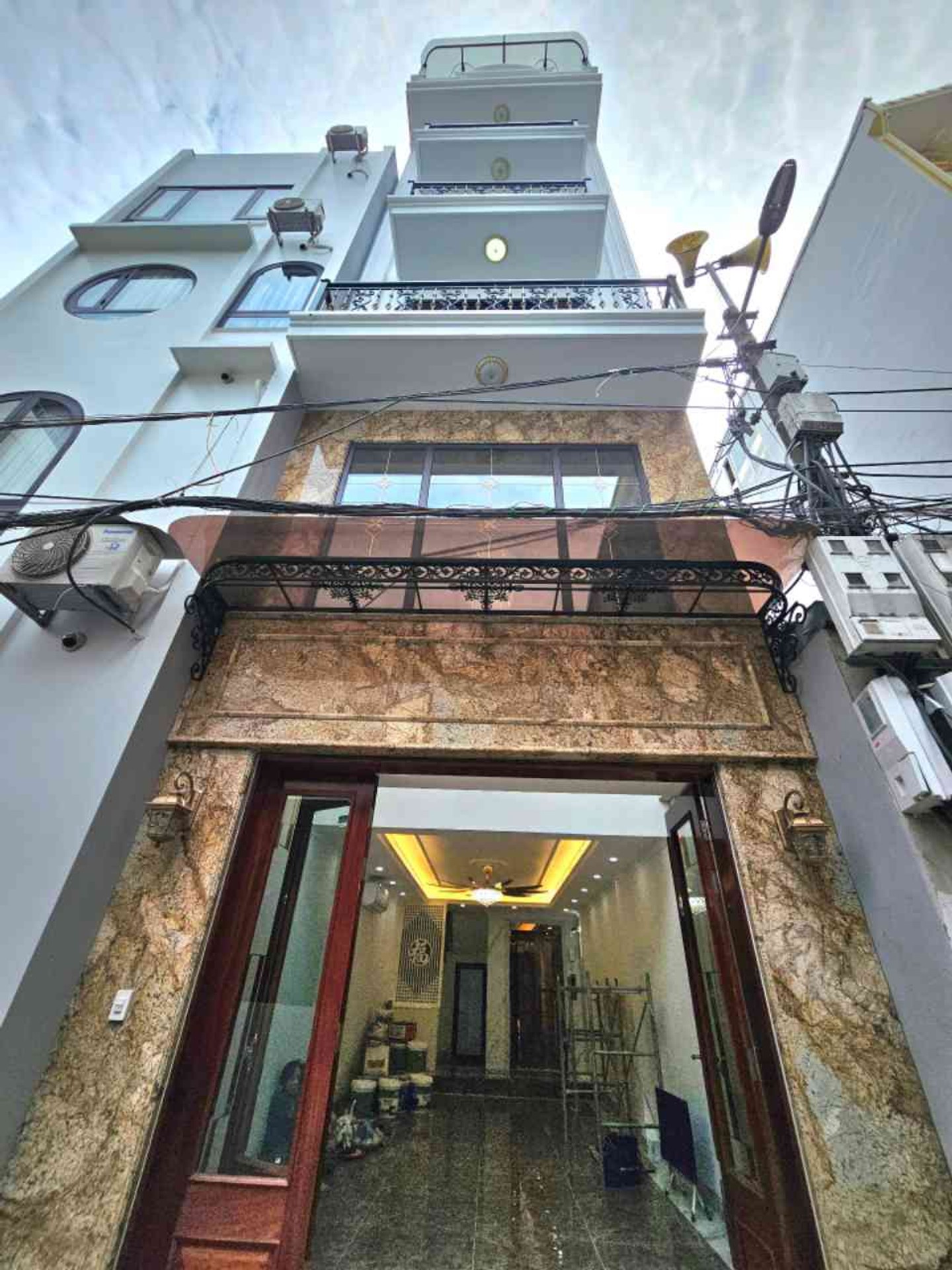 Bán nhà Nguyễn Lam, Q. Long Biên – 48m2 | 7 tầng | Mặt tiền 4m x 12m | Giá 18,6 tỷ