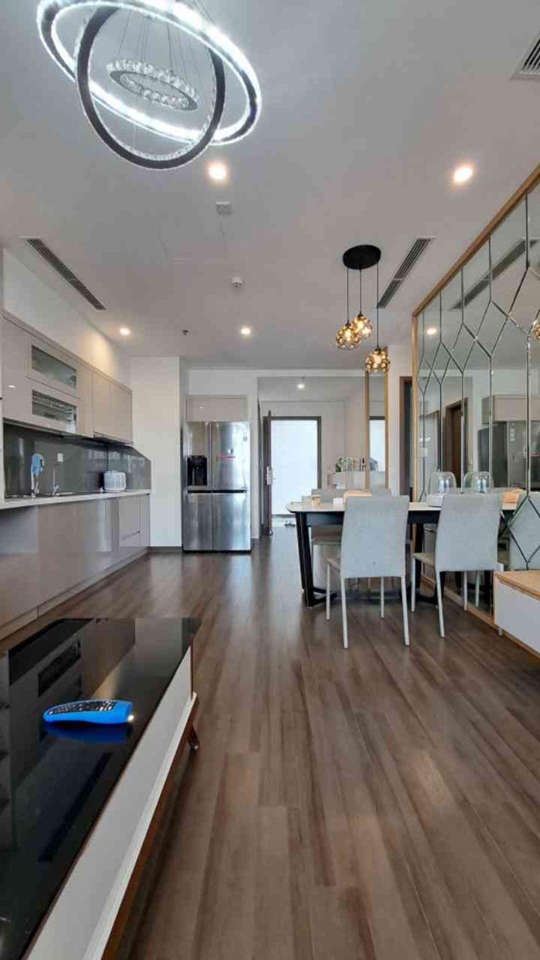 Bán chung cư Vinhomes Symphony 2PN | 70m2 | 9 tỷ – Long Biên – Liên hệ: 0862.366.568 Bán chung cư Vinhomes Symphony 2PN | 70m2 | 9 tỷ – Long Biên – Liên hệ: 0862.366.568