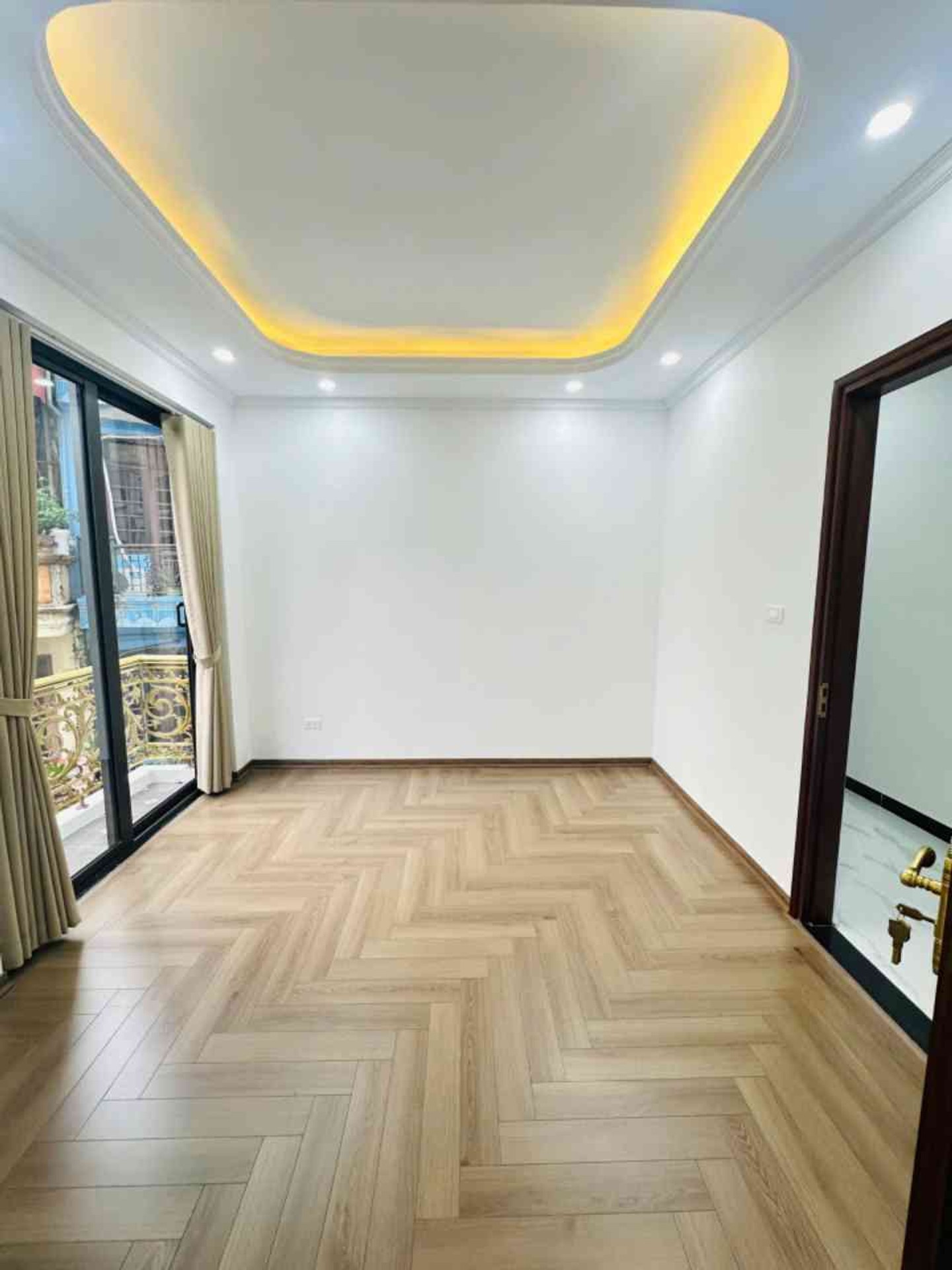 Alternative view of BÁN NHÀ MỚI KOONG LÔ GÓC MINH KHAI - Ô TÔ TRÁNH, GARA, THANG MÁY, 6 TẦNG KINH DOANH ĐỈNH, GIÁ 23.5 TỶ