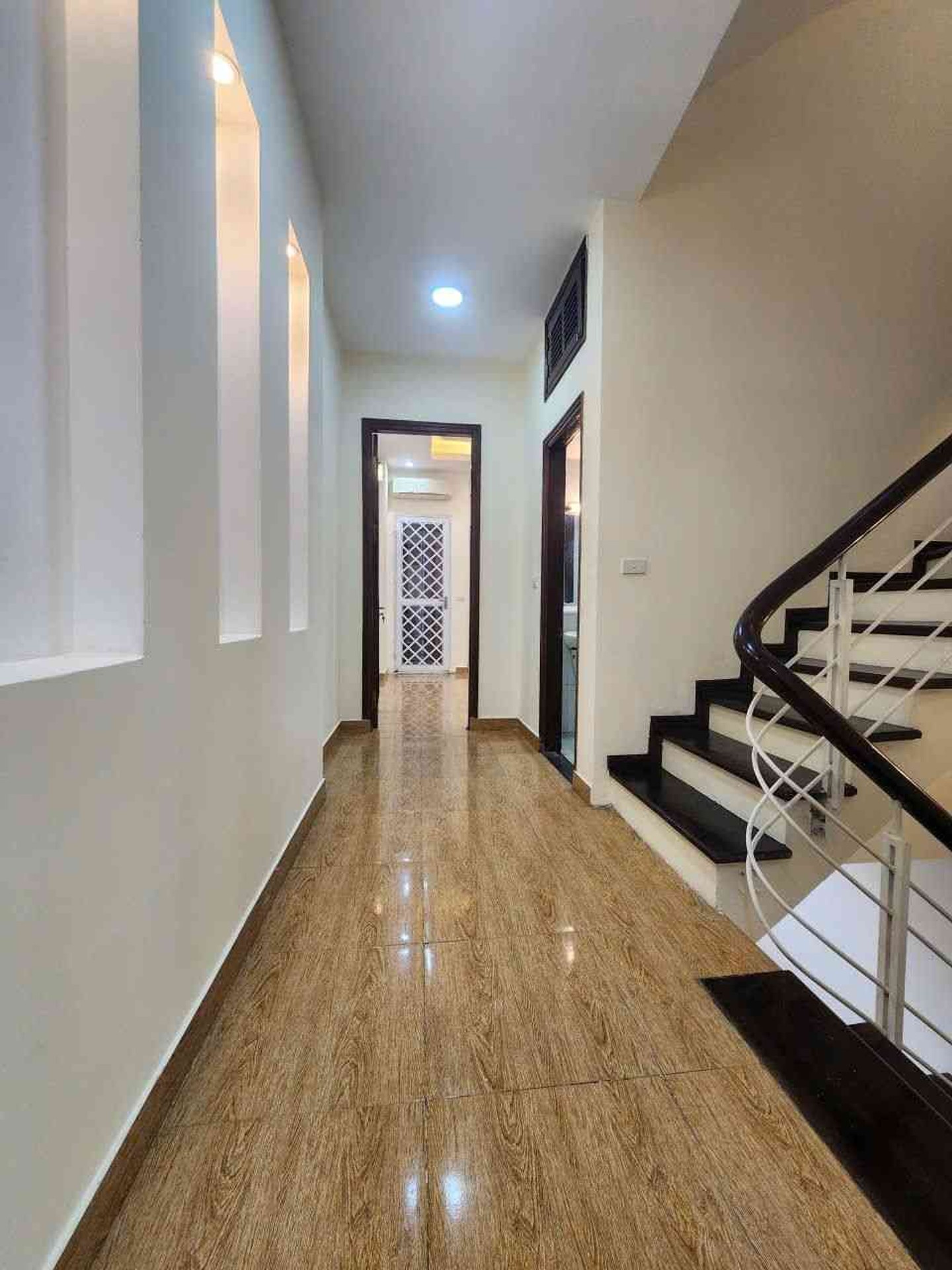 Ảnh 5 nhà Đê La Thành, Ô Chợ Dừa