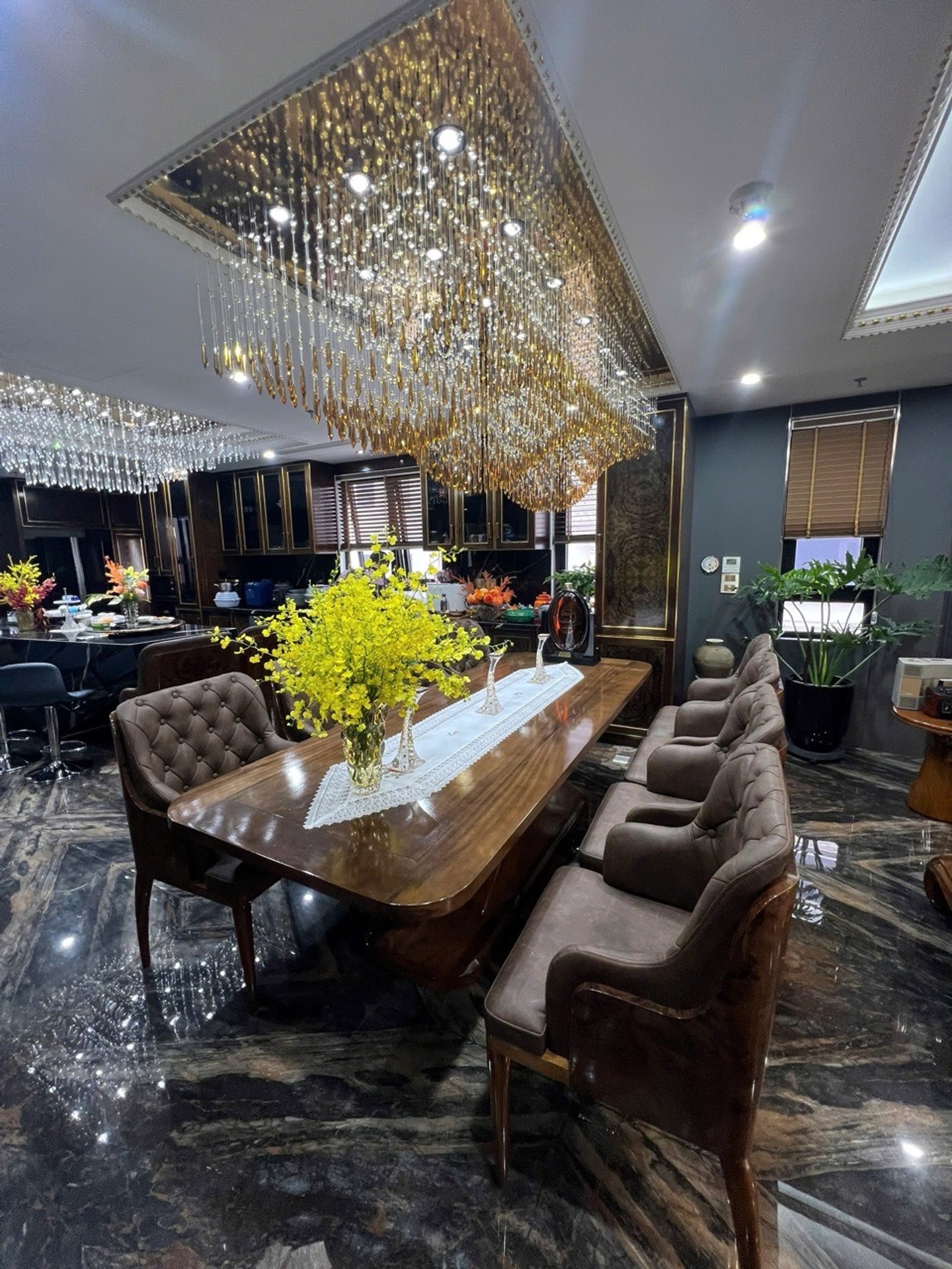 Alternative view of Bán nhà mặt đường Nguyễn Văn Cừ, Q. Long Biên - 130m2 | 10 tầng | Mặt tiền 8,6m x 16m | Giá 125 tỷ