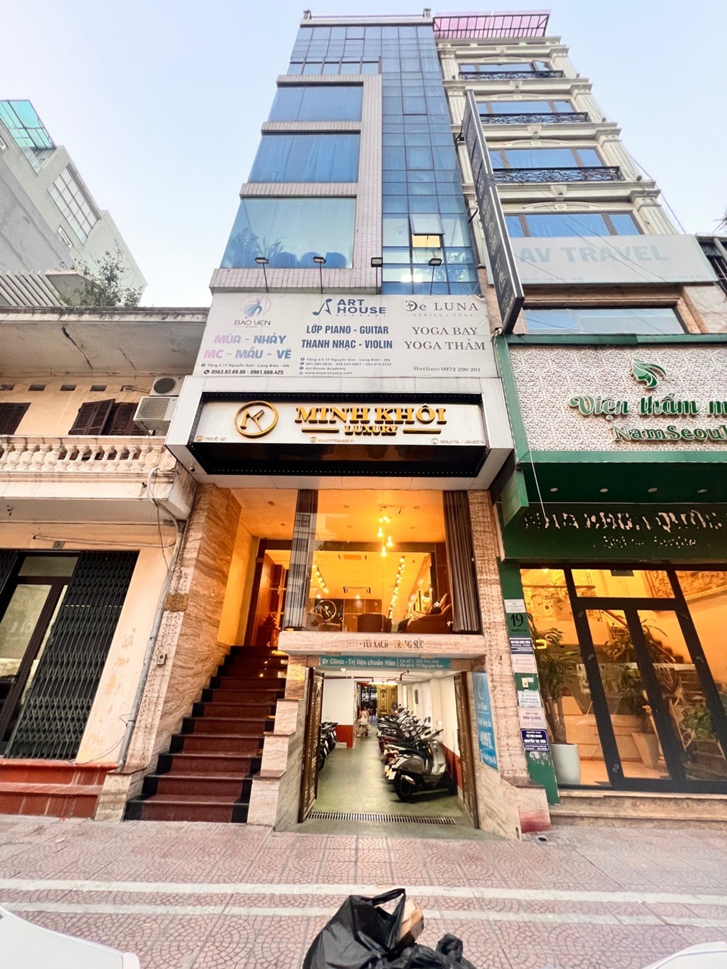 Bán nhà mặt phố Nguyễn Sơn, Q. Long Biên – 160m2 | 6 tầng | Mặt tiền 5,3m x 26m | Giá 76 tỷ