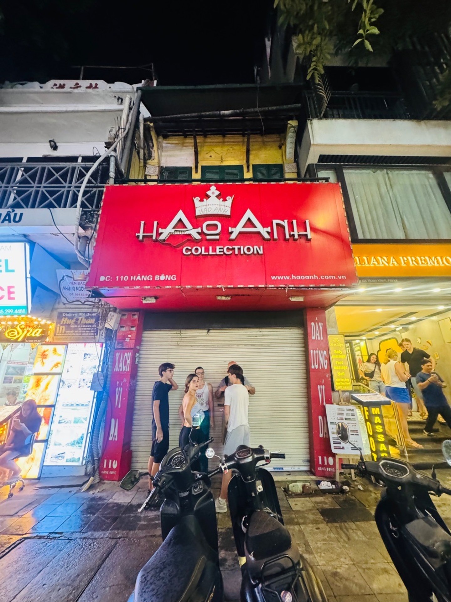 Bán nhà mặt phố Hàng Bông – 196m2 | 2 tầng | 3,9m x 49m | Giá 175 tỷ – Q. Hoàn Kiếm – Liên hệ 0982.497.846 – Mảnh đất vàng phố Hàng Bông, Trái tim Hoàn Kiếm, Vài bước tới Hồ Gươm Bán nhà mặt phố Hàng Bông – 196m2 | 2 tầng | 3,9m x 49m | Giá 175 tỷ – Q. Hoàn Kiếm – Liên hệ 0982.497.846 – Mảnh đất vàng phố Hàng Bông, Trái tim Hoàn Kiếm, Vài bước tới Hồ Gươm