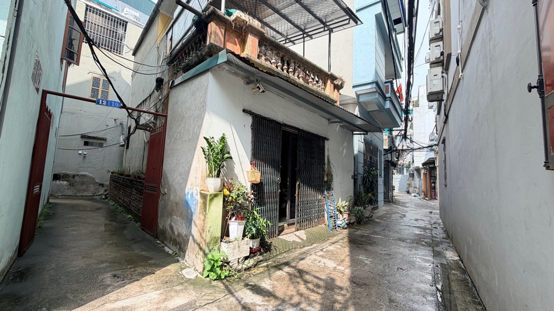 Bán nhà Phố Trạm – 65m2 | 2 tầng | 6m x 10,7m | Giá 16 tỷ – Q. Long Biên – Liên hệ 0982.497.846 – Ngõ nông, ôtô vào nhà, mặt tiền lớn Bán nhà Phố Trạm – 65m2 | 2 tầng | 6m x 10,7m | Giá 16 tỷ – Q. Long Biên – Liên hệ 0982.497.846 – Ngõ nông, ôtô vào nhà, mặt tiền lớn