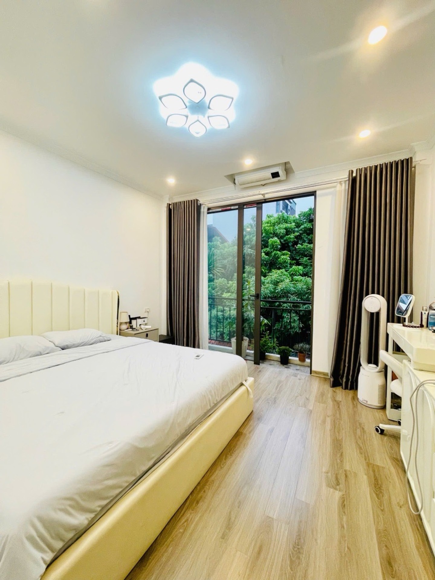 Bán nhà Bát Khối, Long Biên - 44m2 | 5 tầng | Diện tích 4m x 11m | Giá 12,68 tỷ - Full nội thất, VF3 đỗ cửa - Ảnh 10