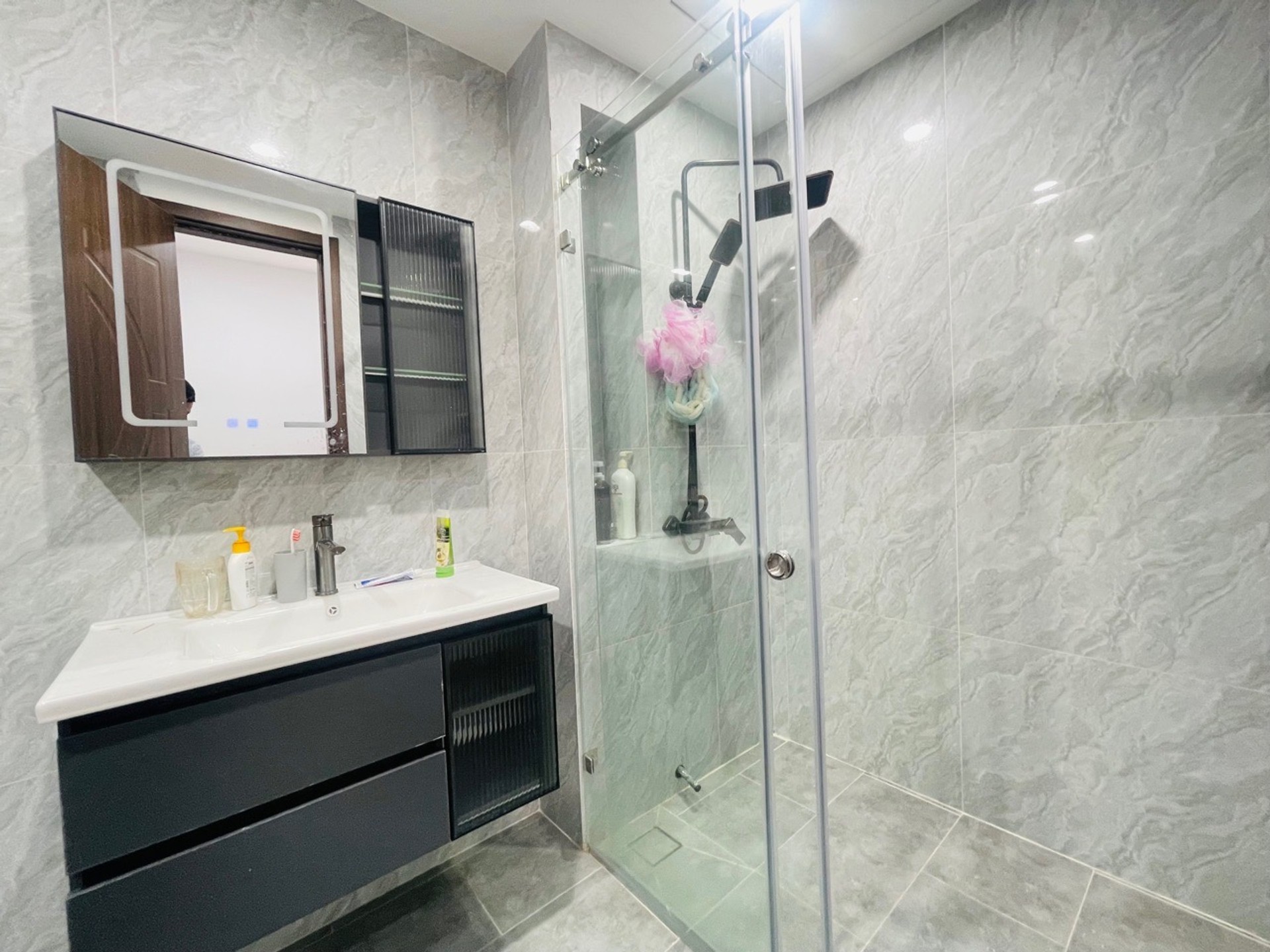 Bán nhà Hoa Lâm - 64m2 | 6 tầng | 3,9m x 16,2m | Giá 18,5 tỷ - Q. Long Biên - Liên hệ 0982.497.846 - Nhà đẹp mới tinh, Thiết kế hiện đại, Vị trí hiếm, Thang máy, Full nội thất, Mặt ngõ ôtô vào tận nhà, Chỉ 10m ra phố - Ảnh 4