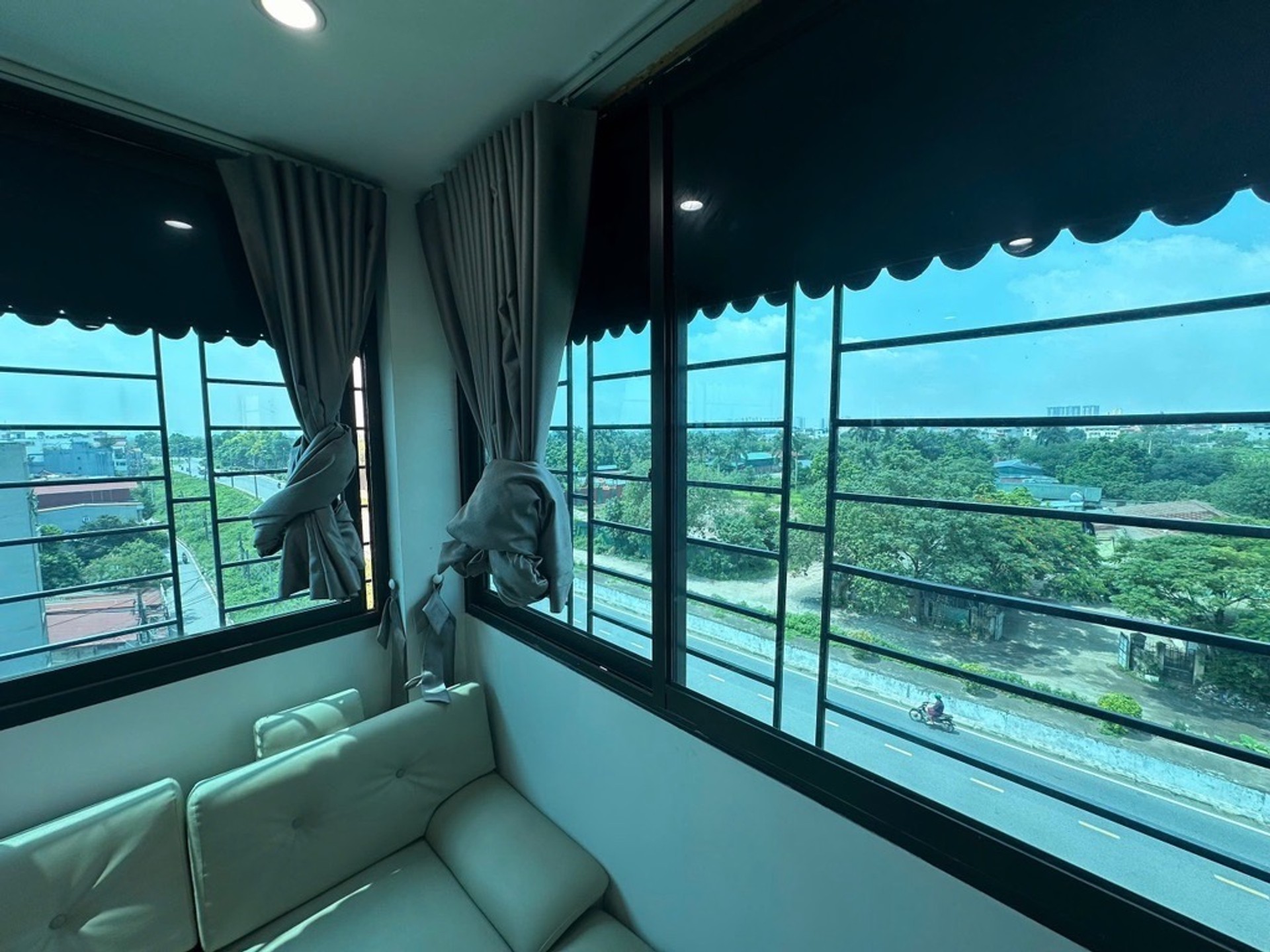 Bán nhà mặt phố Bát Khối - 91m2 | 6 tầng | 6,1m x 16m | Giá 27,5 tỷ - Q. Long Biên - Liên hệ 0982.497.846 - View sông Hồng, Ôtô đỗ cửa, Thang máy, Kinh doanh dòng tiền 100 triệu/tháng - Ảnh 4