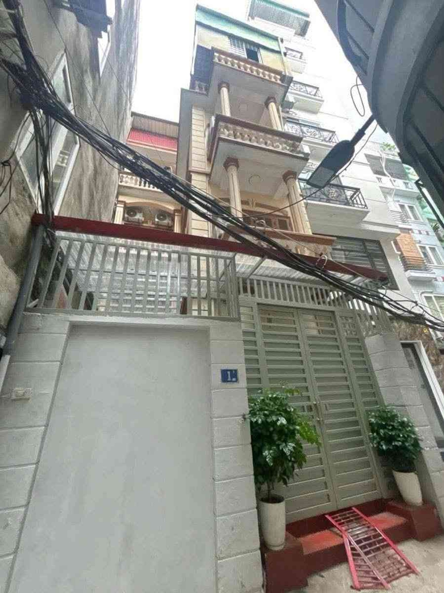 Bán nhà Võng Thị – 89m2 | 5 tầng | 5m x 20m | Giá 25 tỷ – Q. Tây Hồ – Liên hệ: 0982.497.846 – Nhà đang cho thuê, Dòng tiền 40 triệu/tháng Bán nhà Võng Thị – 89m2 | 5 tầng | 5m x 20m | Giá 25 tỷ – Q. Tây Hồ – Liên hệ: 0982.497.846 – Nhà đang cho thuê, Dòng tiền 40 triệu/tháng
