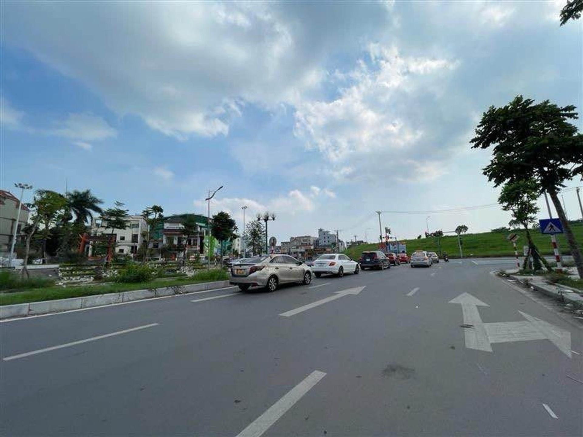 Bán 292m² đất mặt phố Nguyễn Gia Bồng, Long Biên – MT 12m, 2 mặt thoáng – giá 122 tỷ - Ảnh 4