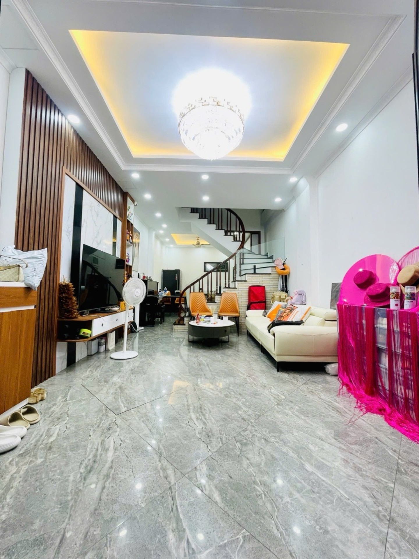 Bán nhà Bát Khối, Long Biên - 44m2 | 5 tầng | Diện tích 4m x 11m | Giá 12,68 tỷ - Full nội thất, VF3 đỗ cửa - Ảnh 8