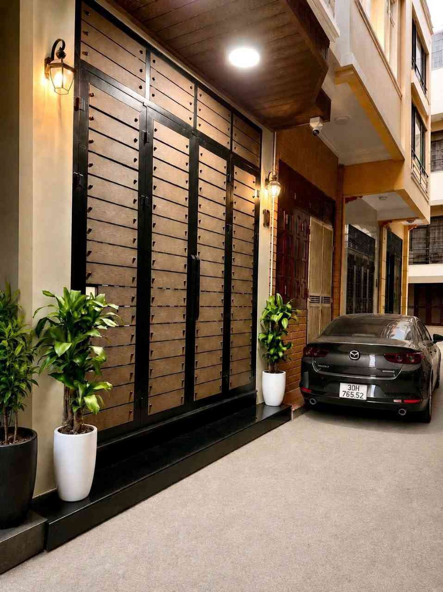 Bán nhà Kim Mã Thượng – 34m2 | 7 tầng | 3,3m x 8,5m | Giá 15,7 tỷ – Q. Ba Đình – Liên hệ 0982.497.846 – Vị trí vàng, Đông khách Nhật, Hàn thuê, Ở và kinh doanh được nhiều loại hình, dòng tiền ổn định 40 triệu/tháng Bán nhà Kim Mã Thượng – 34m2 | 7 tầng | 3,3m x 8,5m | Giá 15,7 tỷ – Q. Ba Đình – Liên hệ 0982.497.846 – Vị trí vàng, Đông khách Nhật, Hàn thuê, Ở và kinh doanh được nhiều loại hình, dòng tiền ổn định 40 triệu/tháng
