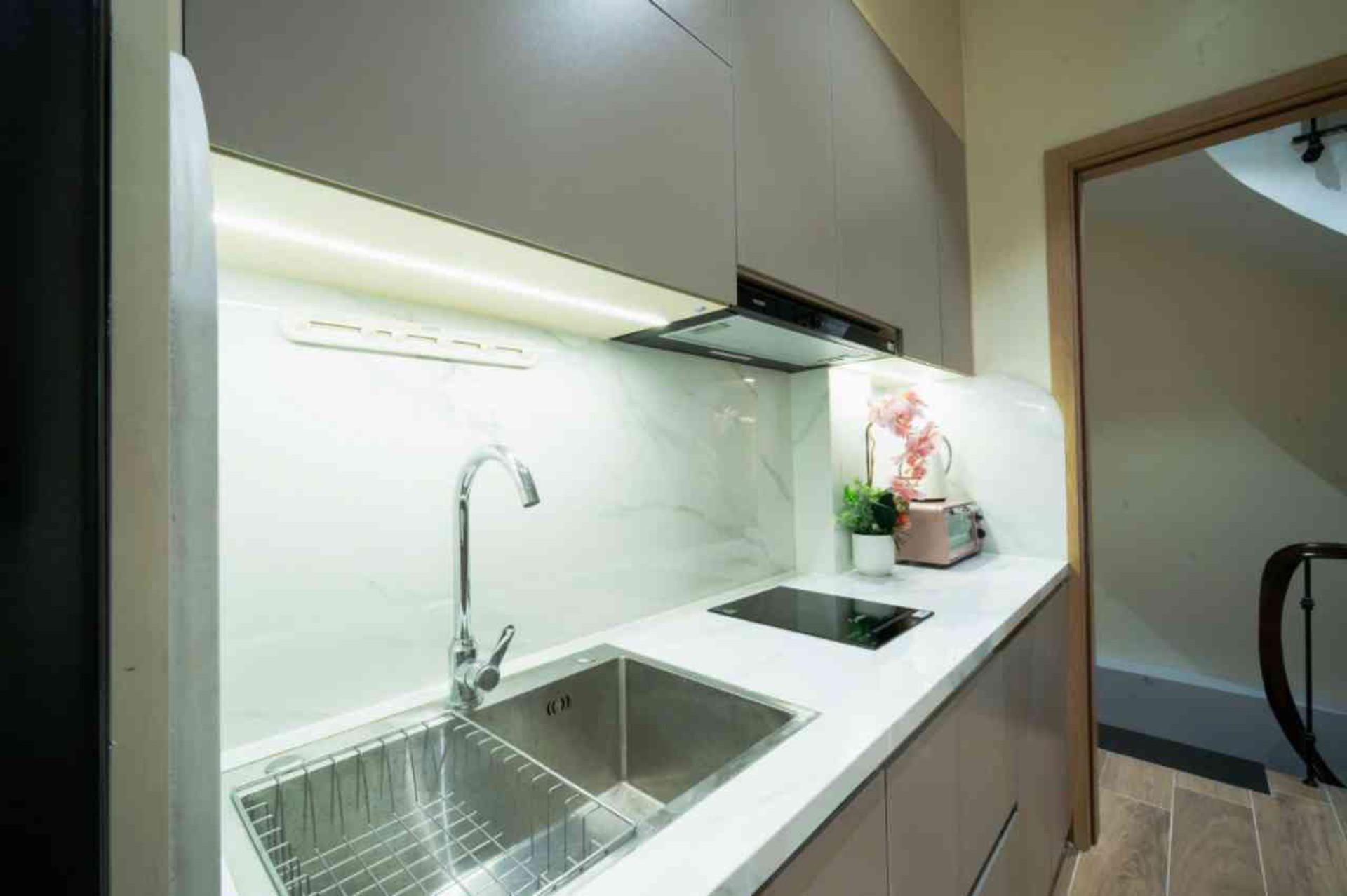 Bán nhà Kim Mã Thượng - 34m2 | 7 tầng | 3,3m x 8,5m | Giá 15,7 tỷ - Q. Ba Đình - Liên hệ 0982.497.846 - Vị trí vàng, Đông khách Nhật, Hàn thuê, Ở và kinh doanh được nhiều loại hình, dòng tiền ổn định 40 triệu/tháng - Ảnh 5