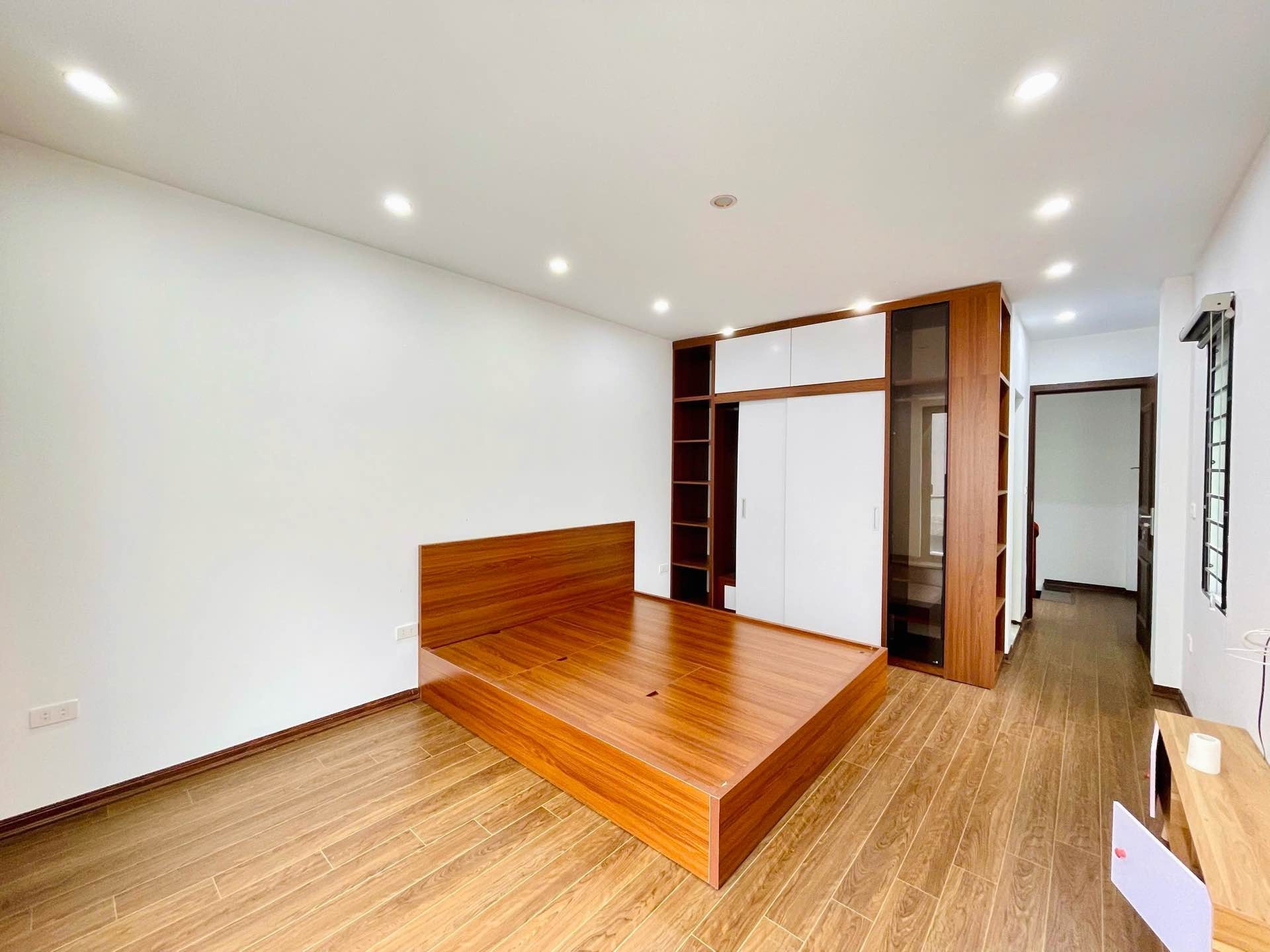 Bán nhà Hoa Lâm 51m2 | 5 tầng | 3,6m2 x 9,5m | 9,9 tỷ - Long Biên - Lô góc, Ngõ gần ôtô, nhà mới, đẹp long lanh - Tặng Full nội thất - Ảnh 15