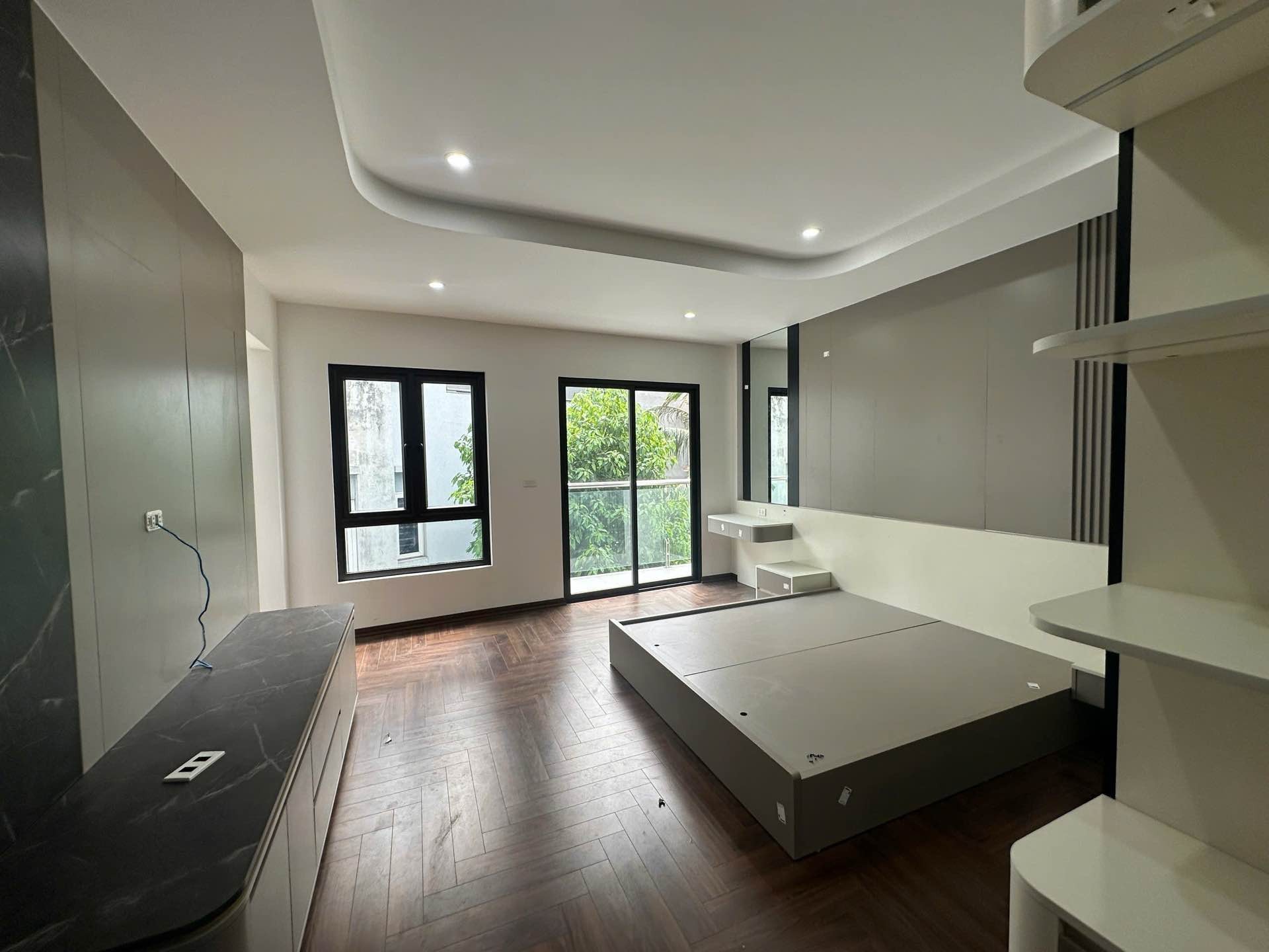 Bán nhà Trường Lâm, Q. Long Biên - 50m2 | 7 tầng | Mặt tiền 7,5m x 7,6m | Giá 14 tỷ - 【Nhà đẹp, Thang máy, Xây mới, Full nội thất】 - Ảnh 2
