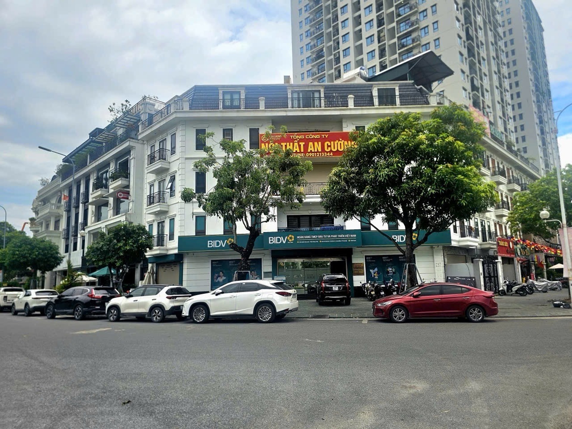 Bán nhà liền kề HC Golden City – 319 Hồng Tiến – 225m2 | 5 tầng | Mặt tiền 27m x 15m | Giá 130 tỷ