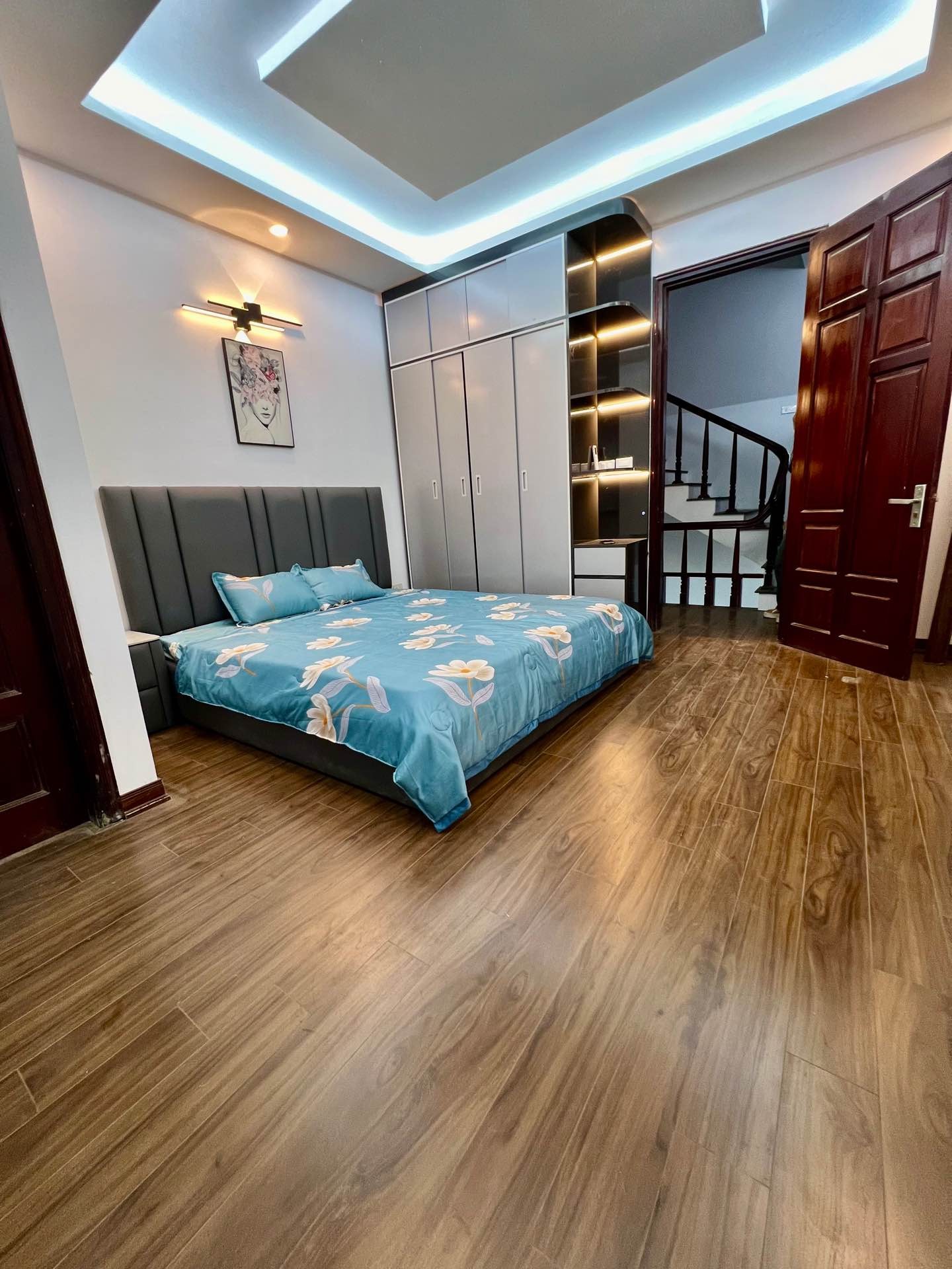 Bán nhà Trường Lâm, Q. Long Biên - 34m2 | 5 tầng | Diện tích 4m x 8,6m | Giá 10,39 tỷ– 【Nhà đẹp, Xây mới, Full nội thất, 2 nhà ra phố, Gara ôtô, 2 thoáng】 - Ảnh 2