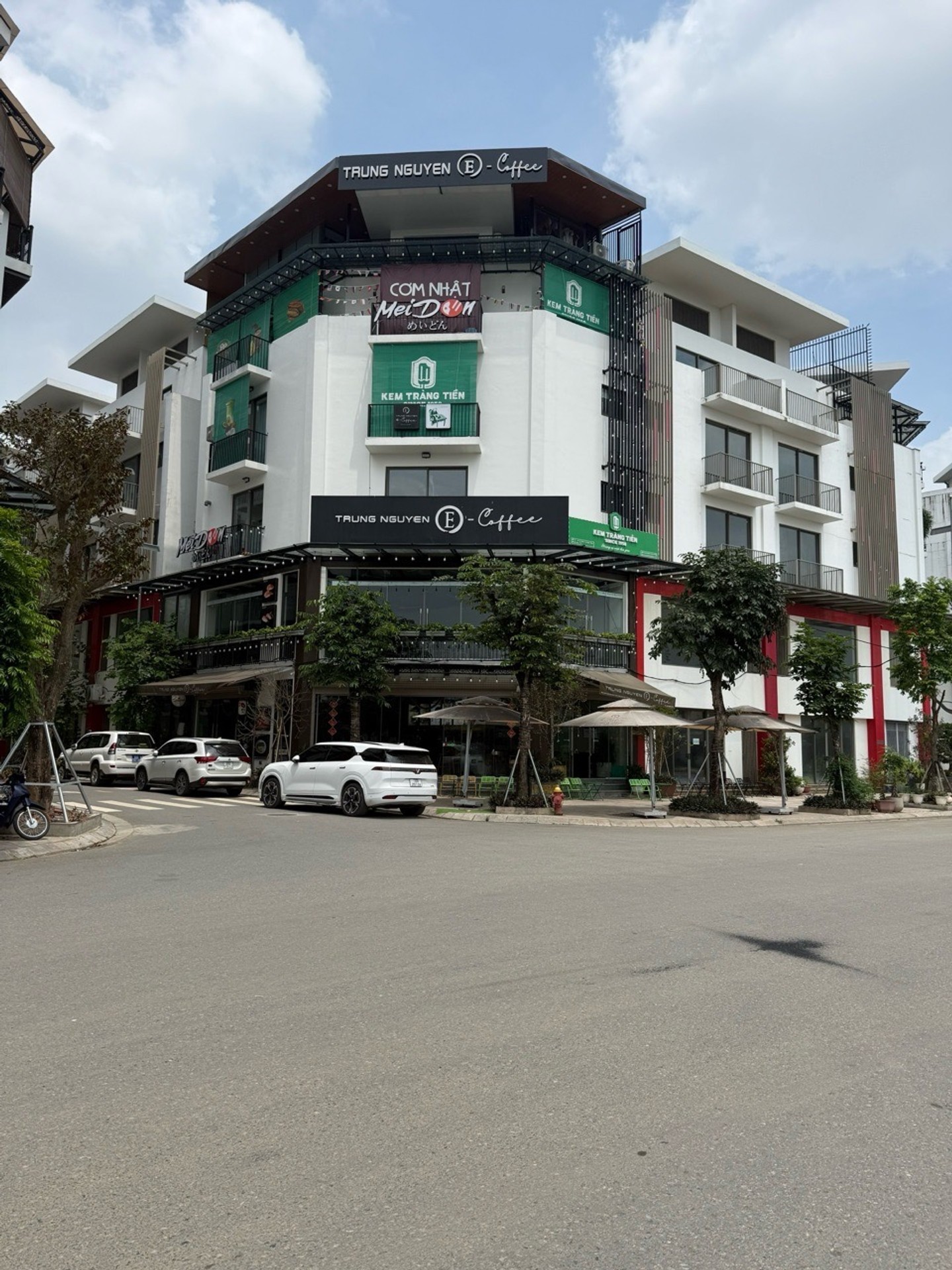 Bán Biệt thự, Liền kề Khai Sơn Town, Long Biên – 129m2 | 6 tầng | Mặt tiền 21m x 8m | Giá 65 tỷ – 【Lô góc, 3 mặt tiền, Thang máy, Kinh doanh dòng tiền 1 tỷ/1 năm】 Bán Biệt thự, Liền kề Khai Sơn Town, Long Biên – 129m2 | 6 tầng | Mặt tiền 21m x 8m | Giá 65 tỷ – 【Lô góc, 3 mặt tiền, Thang máy, Kinh doanh dòng tiền 1 tỷ/1 năm】