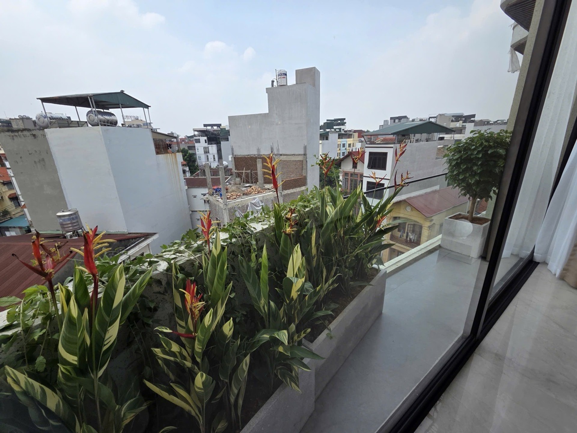 Bán nhà Ngọc Thụy, Q. Long Biên - 50m2 | 6 tầng | Mặt tiền 5m x 10m | Giá 16,8 tỷ – 【Nhà đẹp, Thang máy, Xây mới, Full nội thất, Lô góc, Ô tô, View hồ】 - Ảnh 6