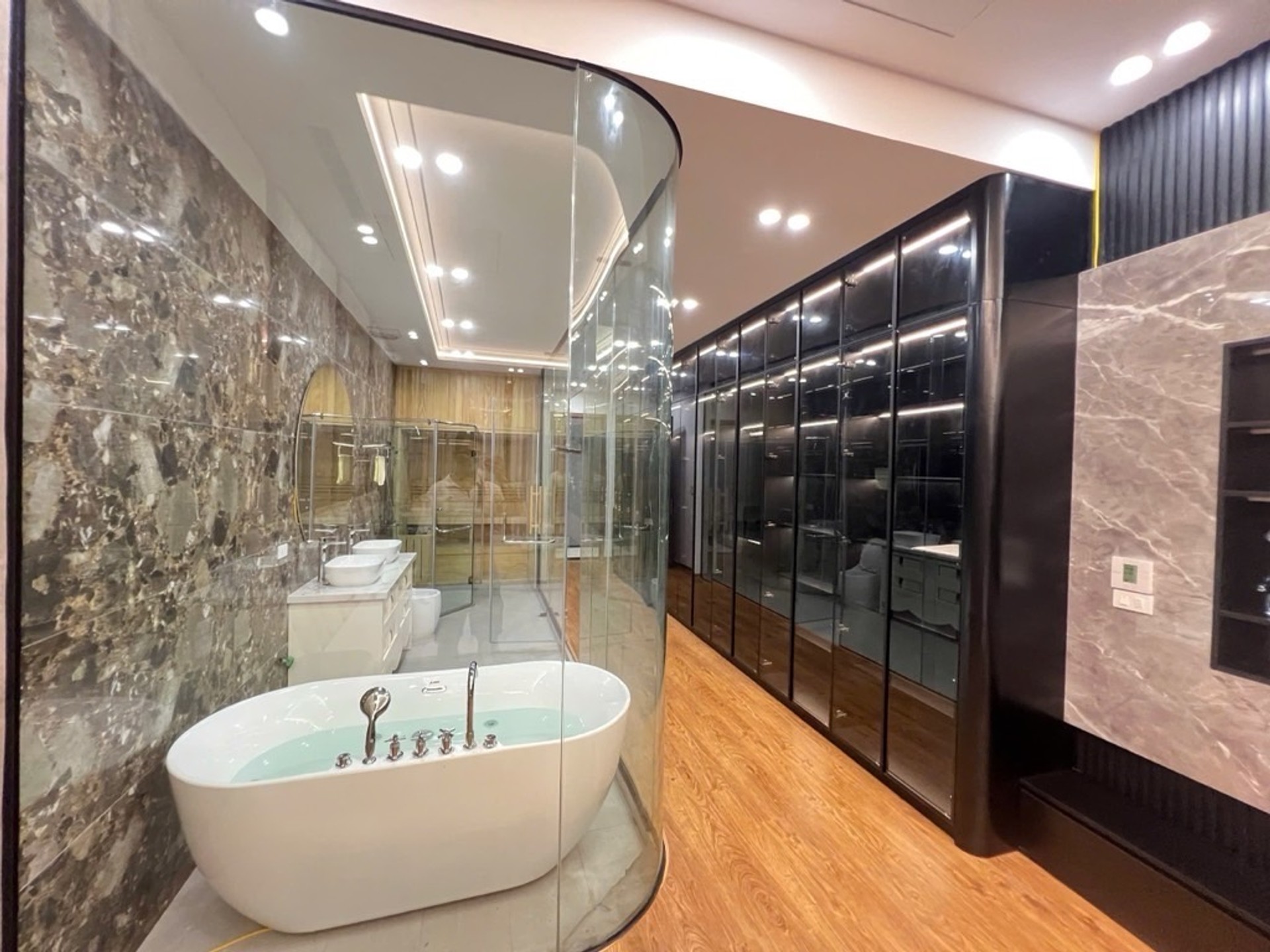 Bán nhà Nguyễn Văn Cừ 80m2 | 7 tầng | 4,2m x 19m | 27,8 tỷ - Long Biên - Ảnh 7
