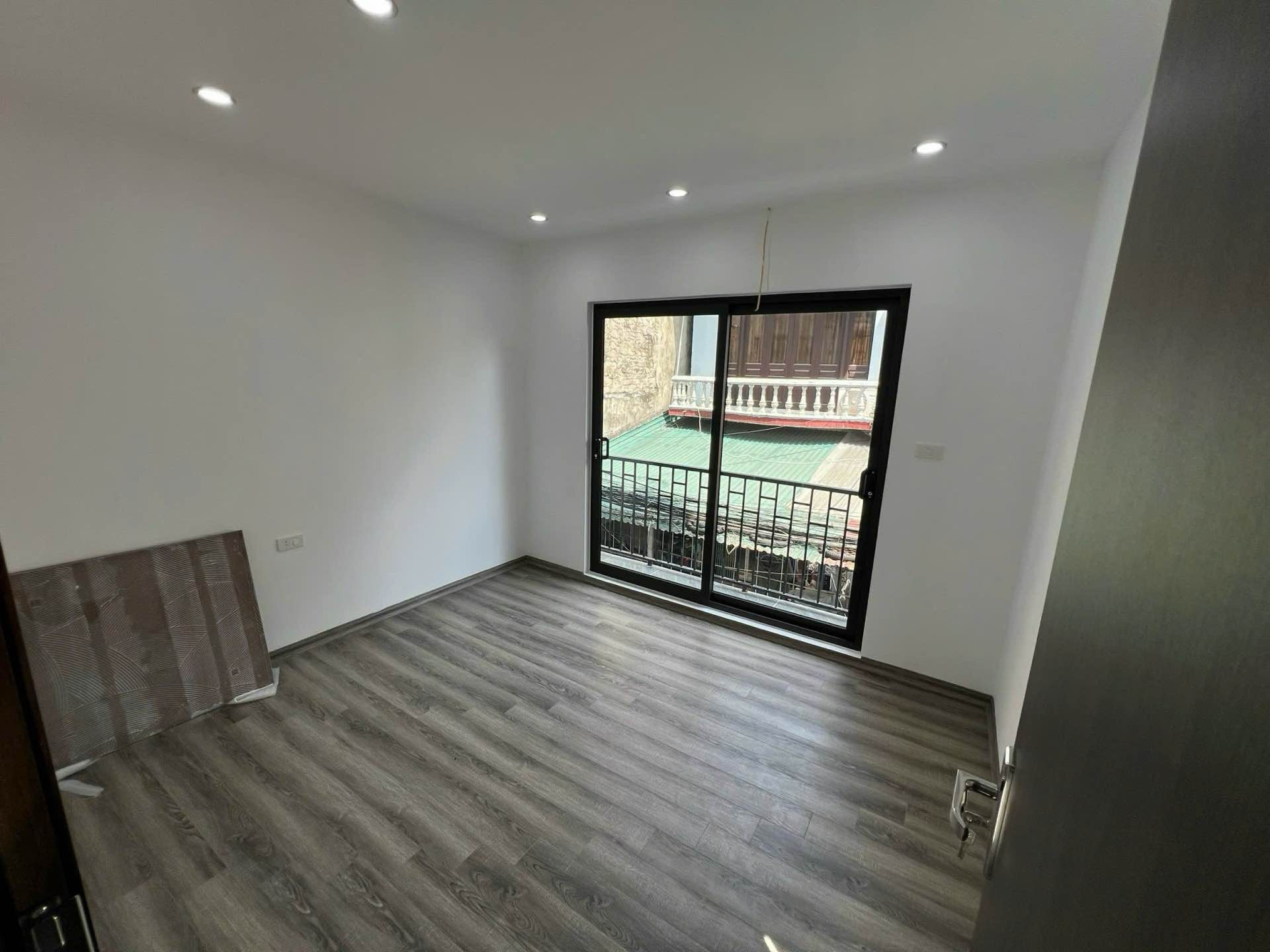 Bán nhà Ô Cách, Q. Long Biên - 39m2 | 5 tầng | Mặt tiền 3,5m x 10m | Giá 8,6 tỷ – 【8 phòng ngủ, Cho thuê dòng tiền ổn định 24 triệu/tháng, Cách đường ôtô tránh 10m, Đầu tư giữ tiền】 - Ảnh 6