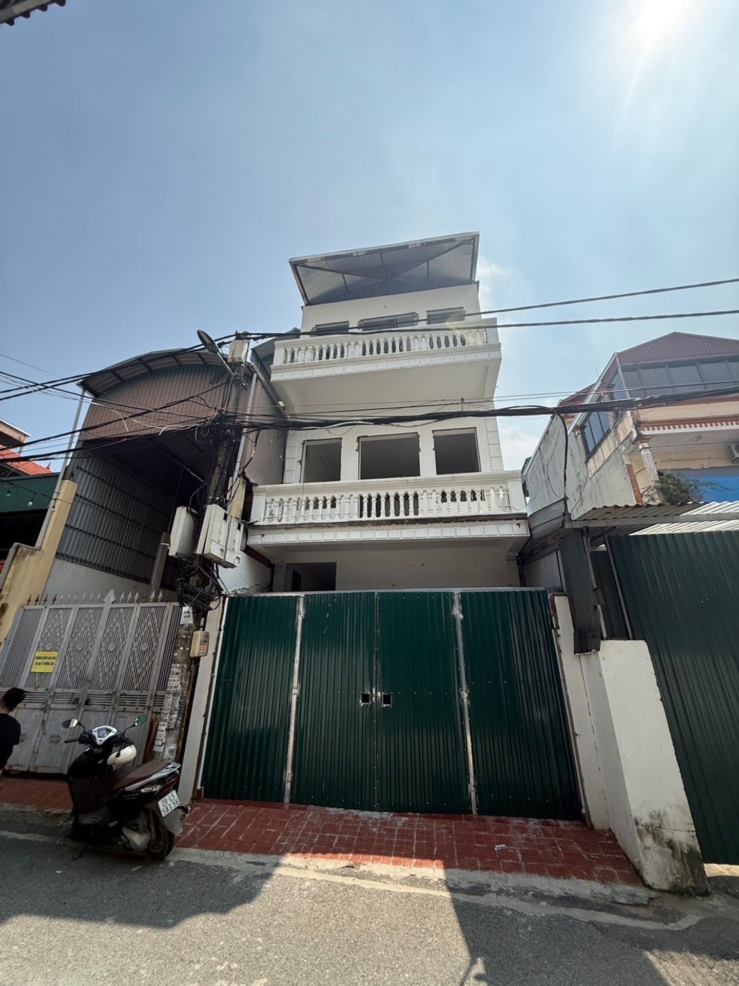 Alternative view of Bán đất Trường Lâm, Q. Long Biên - 118m2 | Mặt tiền 5m x 25m | Giá 21,15 tỷ - 【Tặng nhà 3 tầng, Ngõ to, Đường ô tô tránh, Gần bệnh viện Đức Giang】