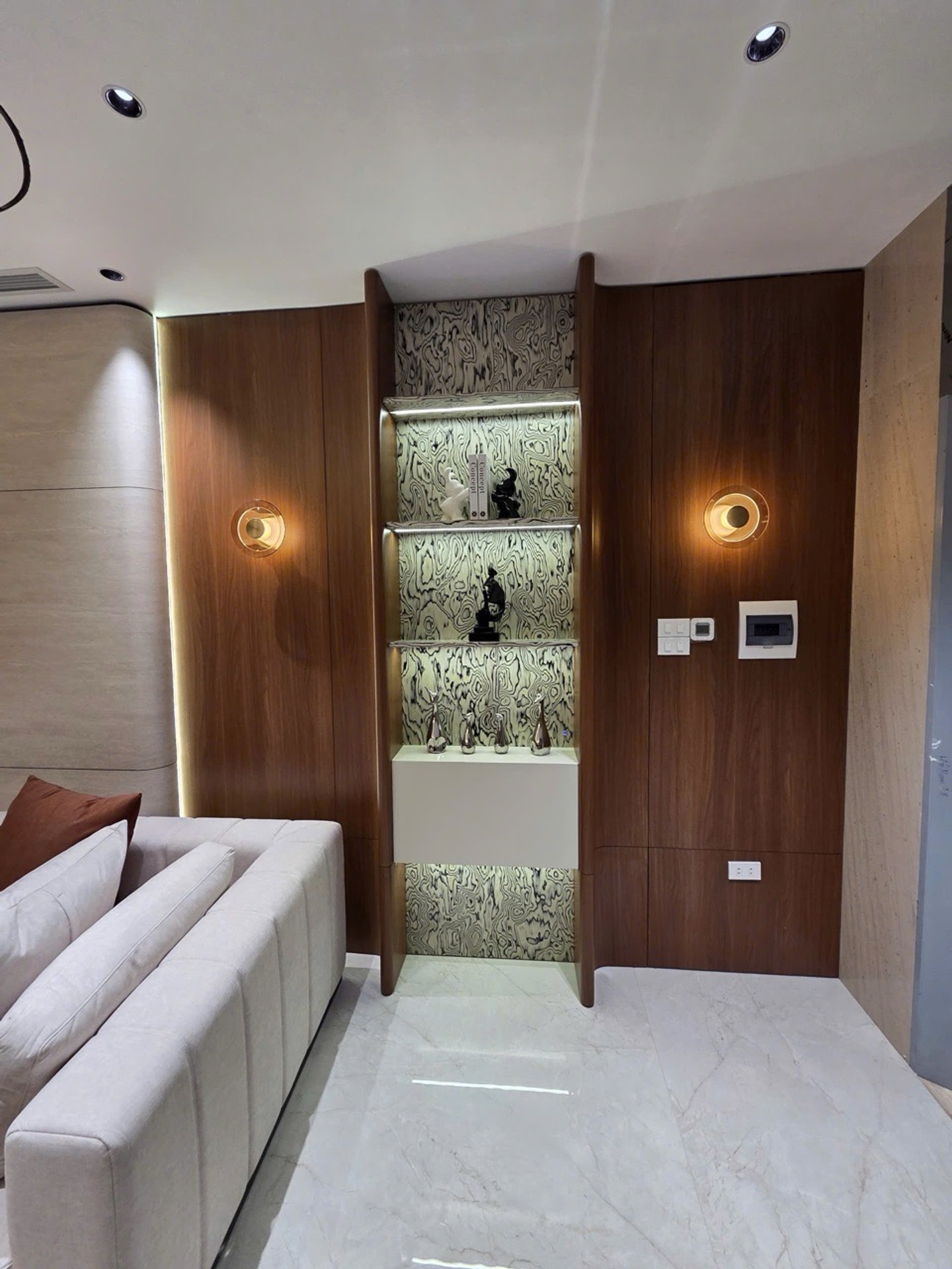 Bán nhà Ngọc Thụy, Q. Long Biên - 50m2 | 6 tầng | Mặt tiền 5m x 10m | Giá 16,8 tỷ – 【Nhà đẹp, Thang máy, Xây mới, Full nội thất, Lô góc, Ô tô, View hồ】 - Ảnh 19