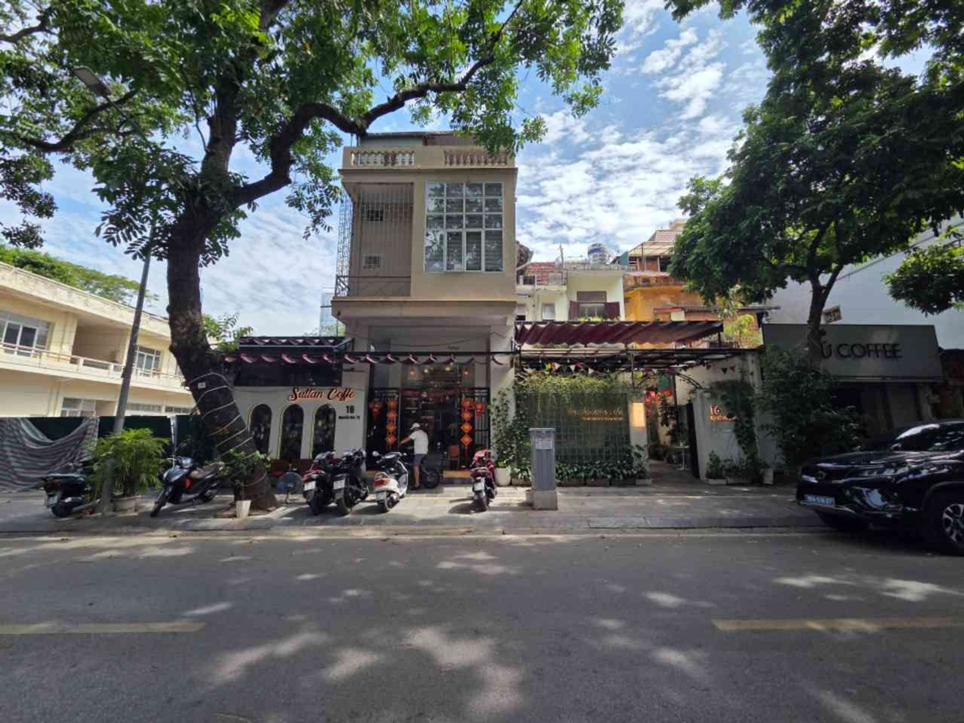 SIÊU PHẨM BIỆT THỰ ĐỘC BẢN MẶT PHỐ NGUYỄN HUY TỰ – QUẬN HAI BÀ TRƯNG, DT 472M2, MẶT TIỀN 16M KHỦNG, GIẢM CHÀO CÒN 300 TỶ SIÊU PHẨM BIỆT THỰ ĐỘC BẢN MẶT PHỐ NGUYỄN HUY TỰ – QUẬN HAI BÀ TRƯNG, DT 472M2, MẶT TIỀN 16M KHỦNG, GIẢM CHÀO CÒN 300 TỶ