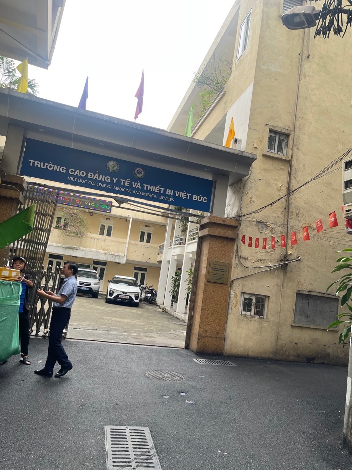 Ảnh 4 nhà Lương Định Của, Kim Liên