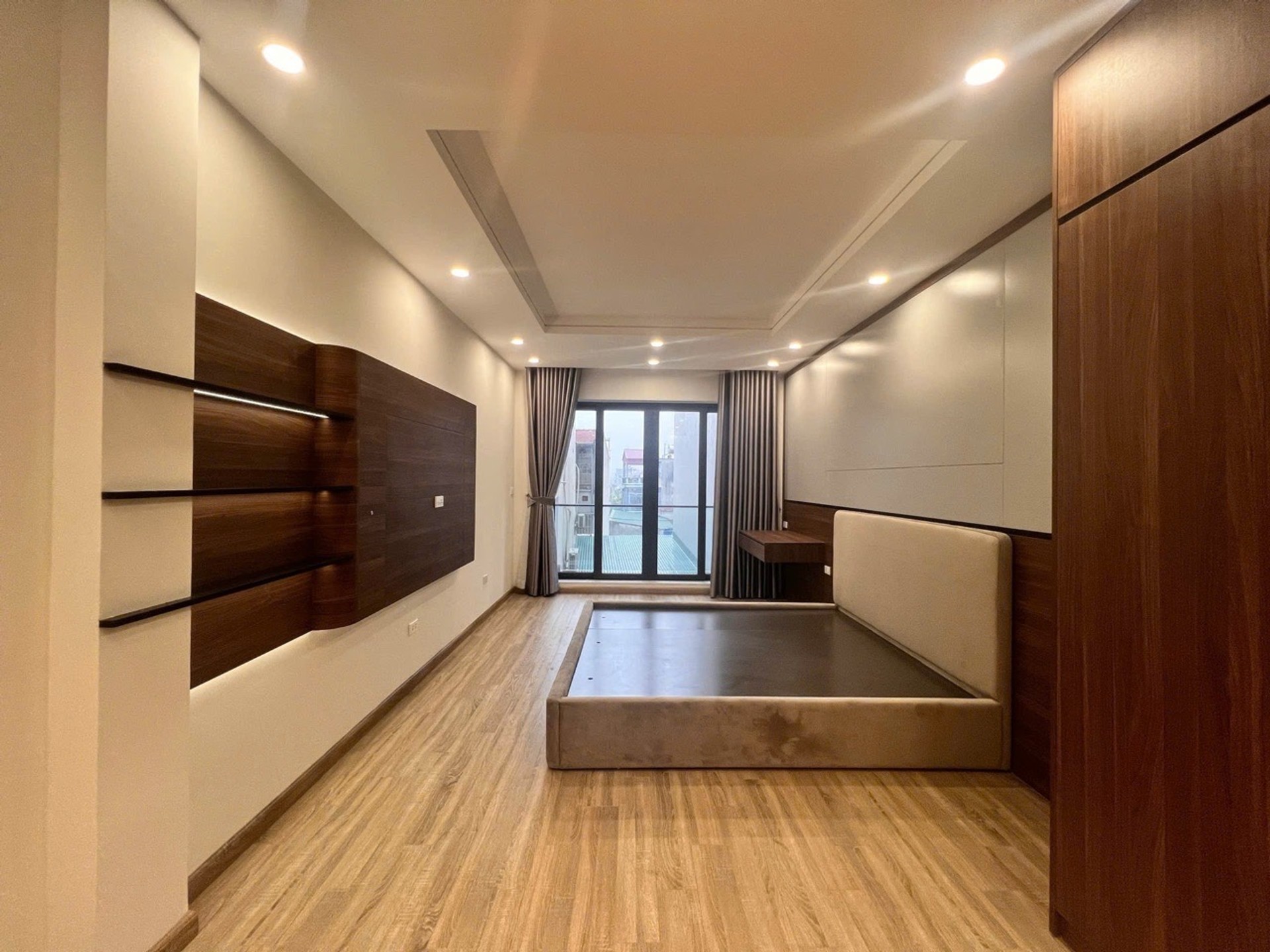 Bán nhà Tư Đình, Q. Long Biên - 50m2 | 7 tầng | Mặt tiền 3,5m x 14,4m | Giá 19 tỷ – 【Nhà đẹp, Thang máy, Xây mới, Full nội thất】 - Ảnh 5