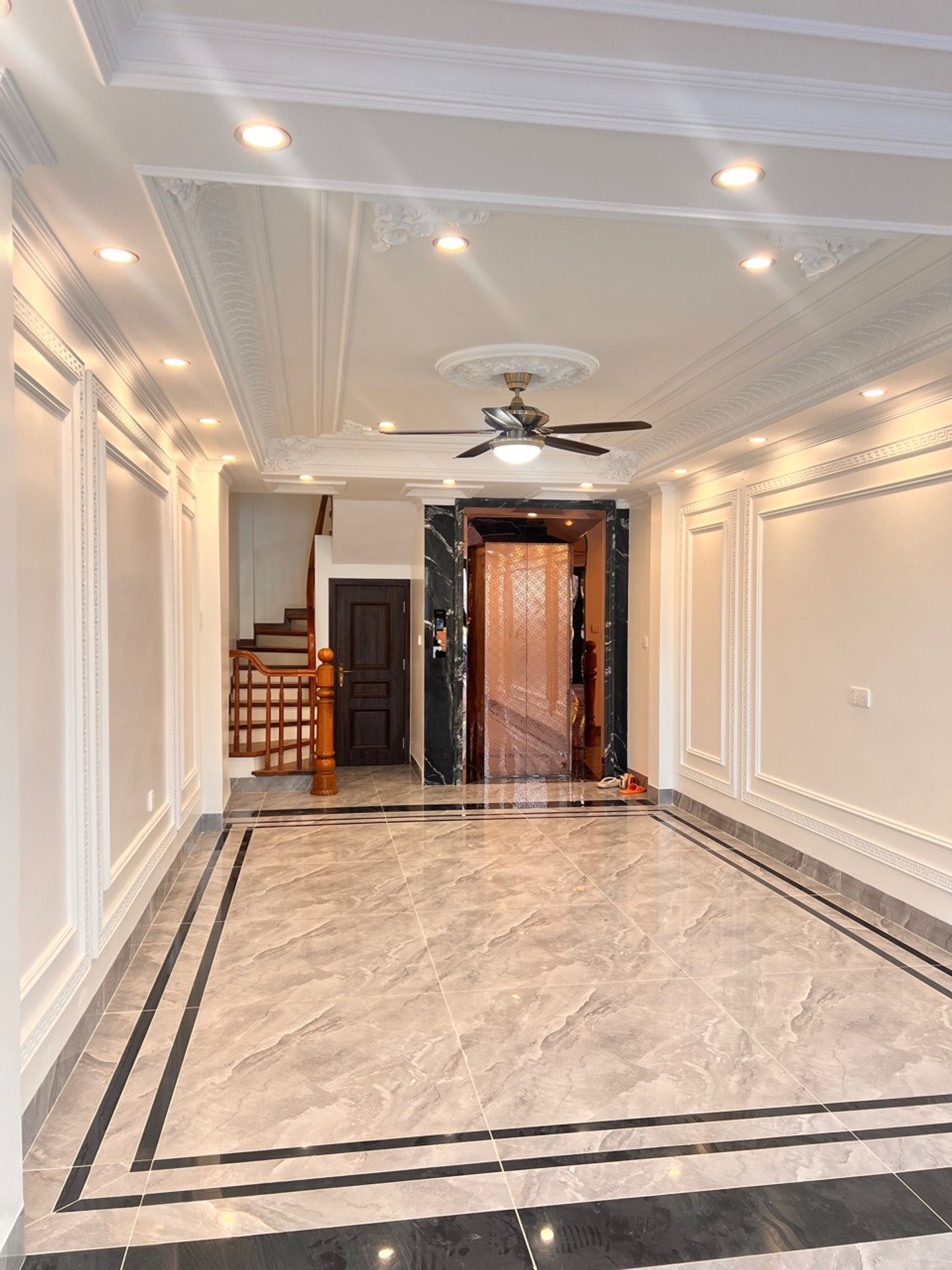 Bán nhà mặt Phố Hồng Tiến, Long Biên - 50m2 | 7 tầng | Mặt tiền 4m x 13,2m | Giá 26,5 tỷ - Ảnh 2