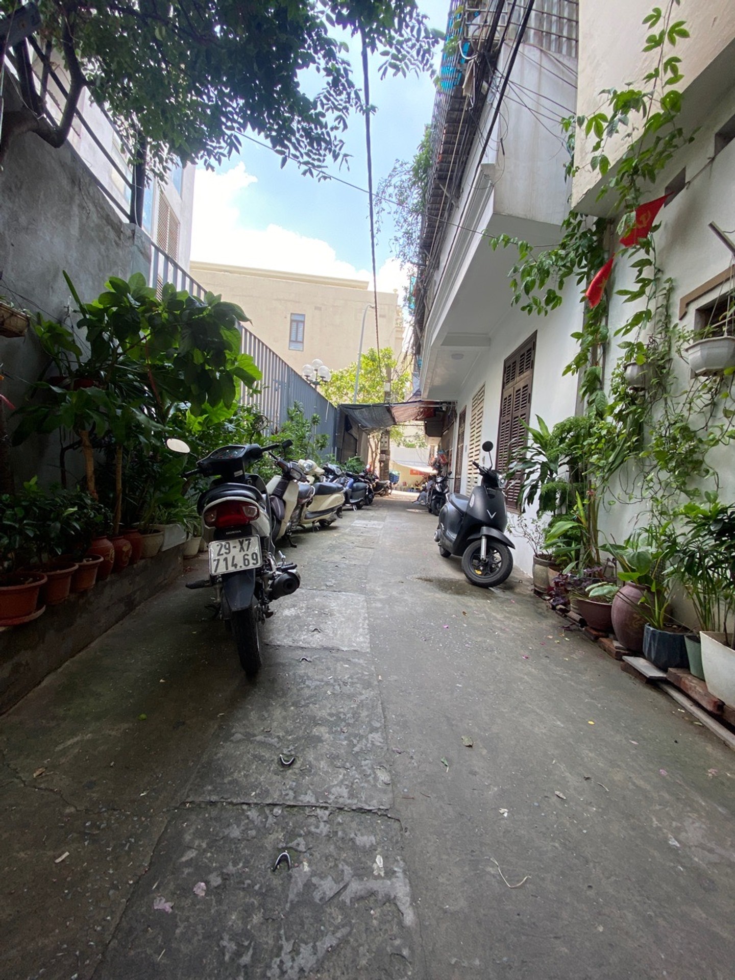 Alternative view of BÁN NHÀ MINH KHAI SÁT TIMES CITY - CÁCH MẶT PHỐ 50M, NGÕ THOÁNG, CHỦ HẠ 1 TỶ CÒN 9.8 TỶ