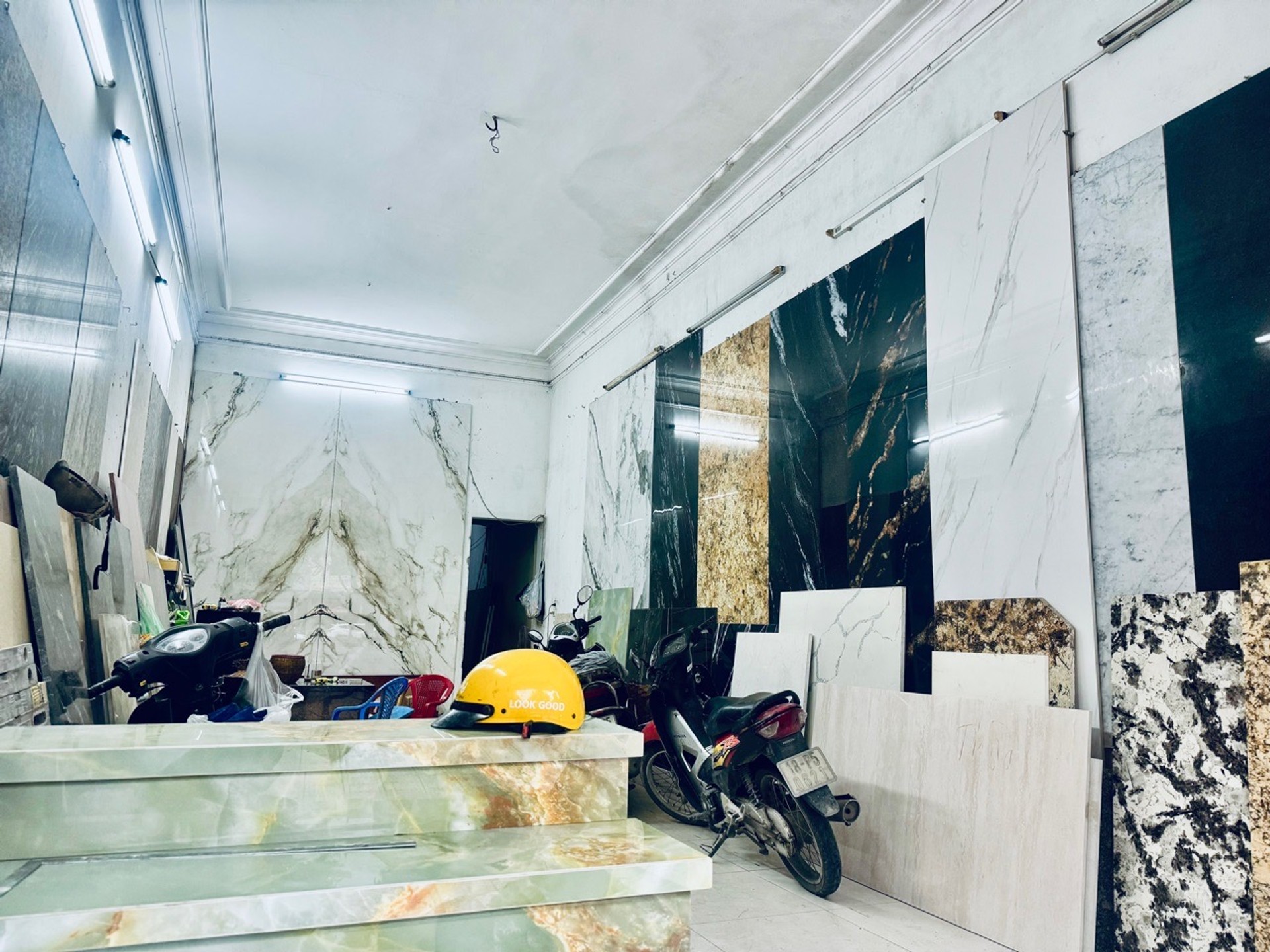 Bán nhà mặt phố Ngô Gia Tự, Q. Long Biên - 84m2 | 2 tầng | Mặt tiền 4m x 20,9m | Giá 33,5 tỷ - Ảnh 4